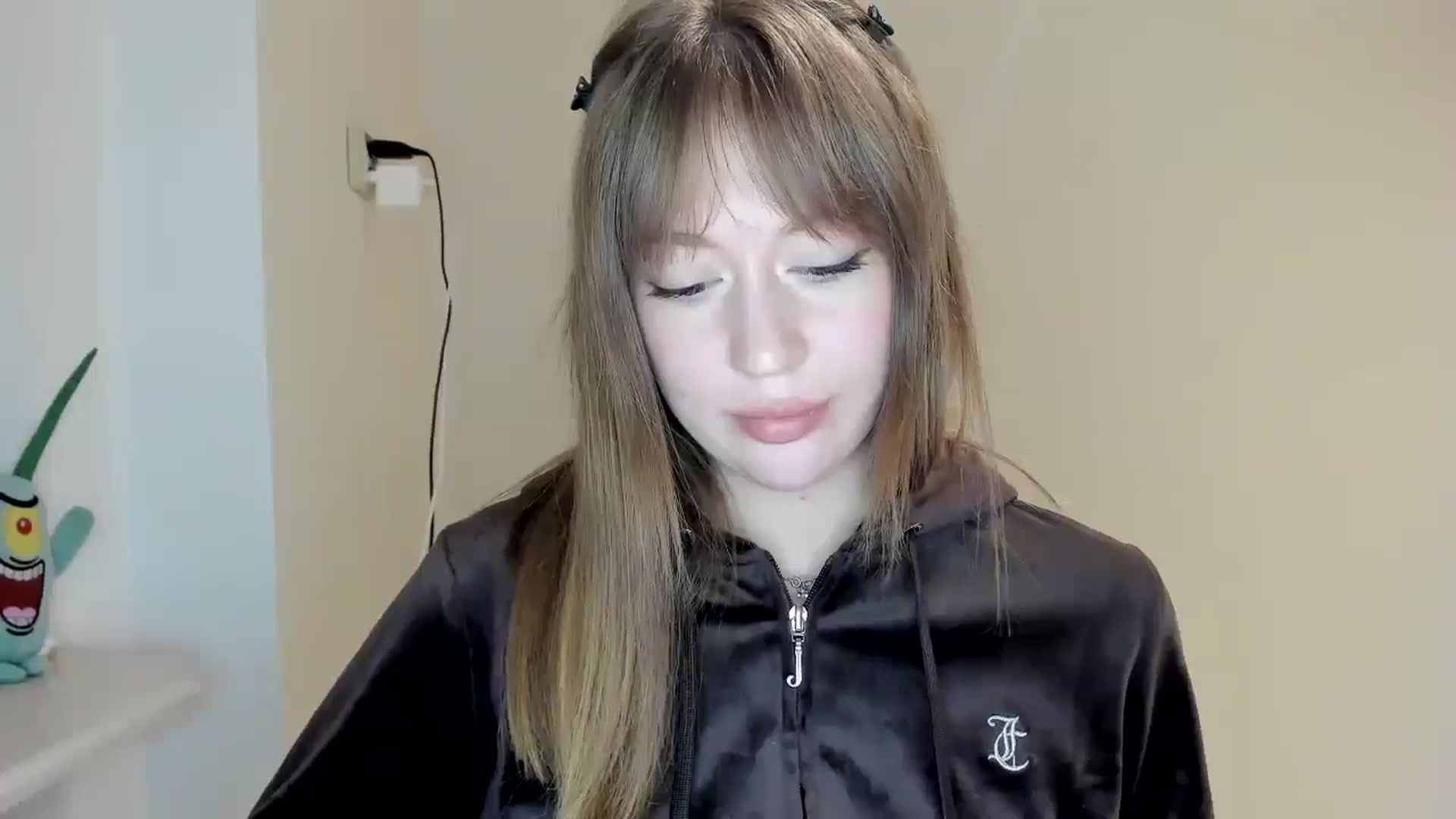 Gallery image thumbnail from RoboSasha's myfreecams stream on, 04/20/2026, 19:01 image 19 of 20