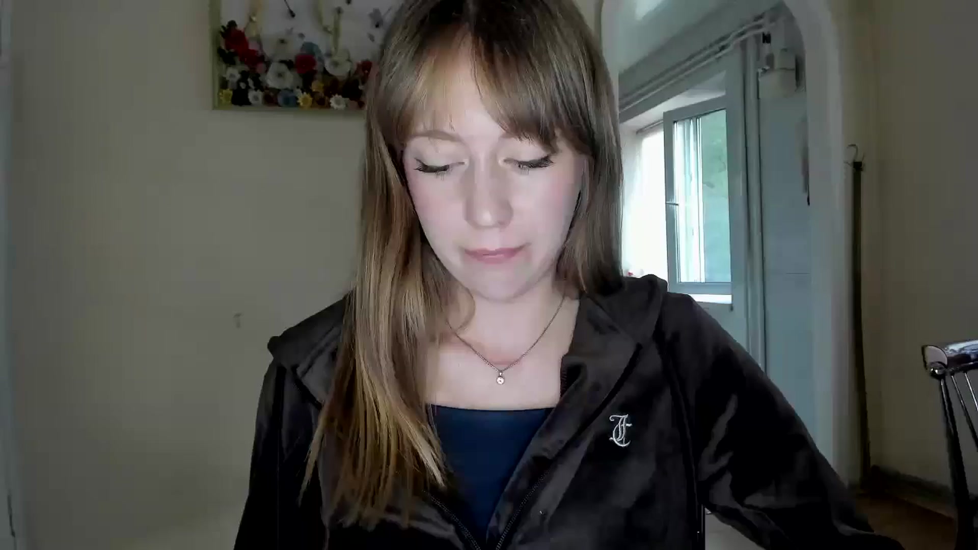 Gallery image thumbnail from RoboSasha's myfreecams stream on, 05/05/2026, 16:39 image 10 of 20