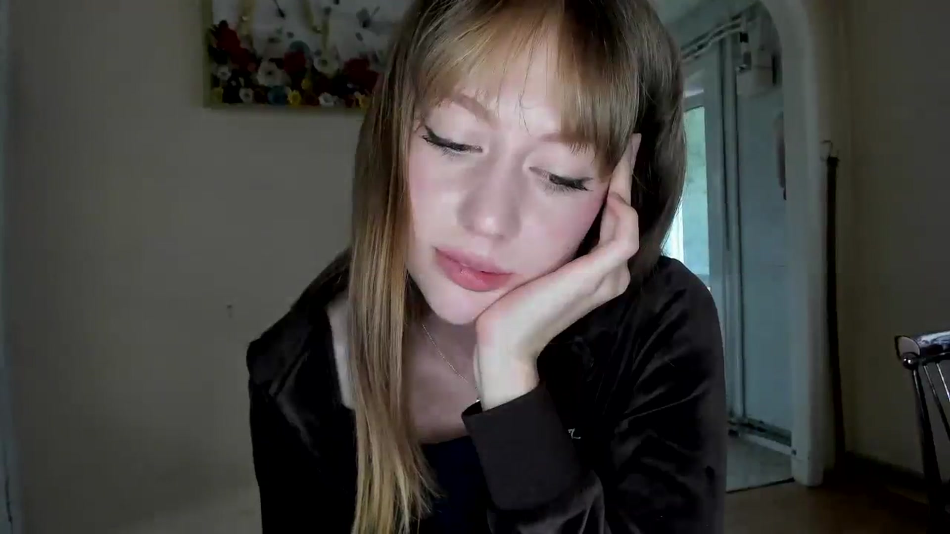 Gallery image thumbnail from RoboSasha's myfreecams stream on, 05/05/2026, 16:39 image 7 of 20