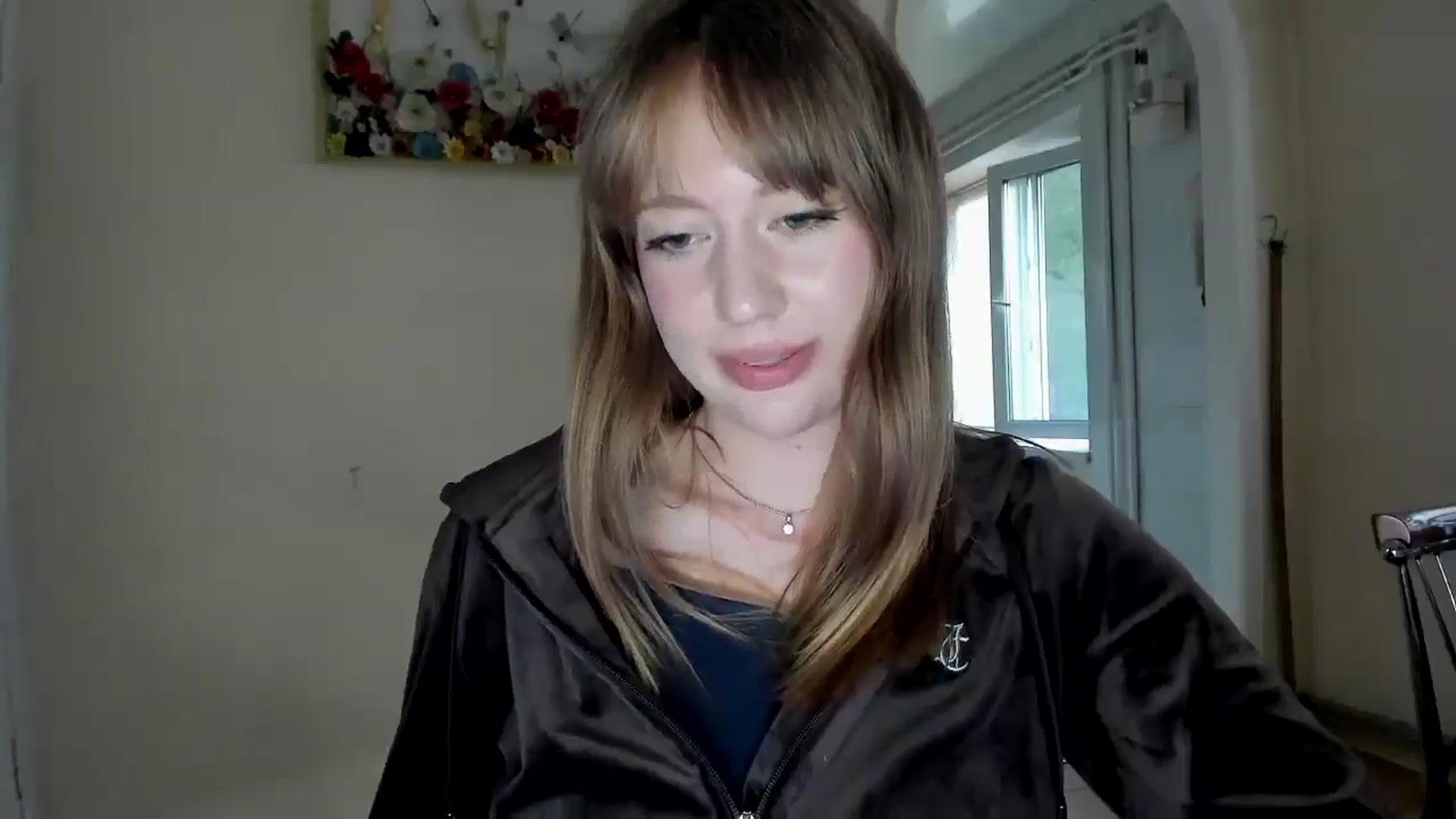 Gallery image thumbnail from RoboSasha's myfreecams stream on, 05/05/2026, 16:39 image 13 of 20