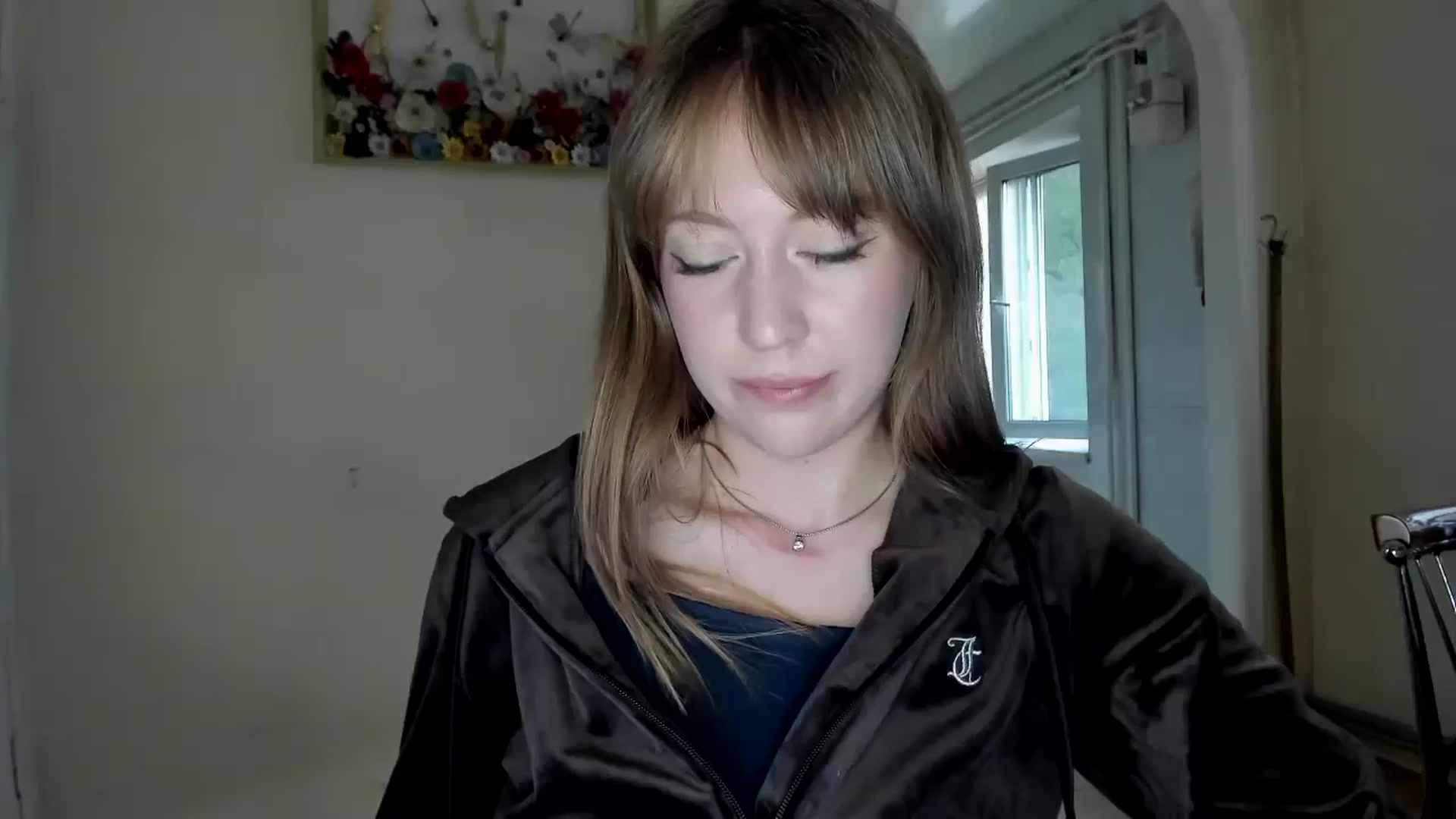 Gallery image thumbnail from RoboSasha's myfreecams stream on, 05/05/2026, 16:39 image 14 of 20