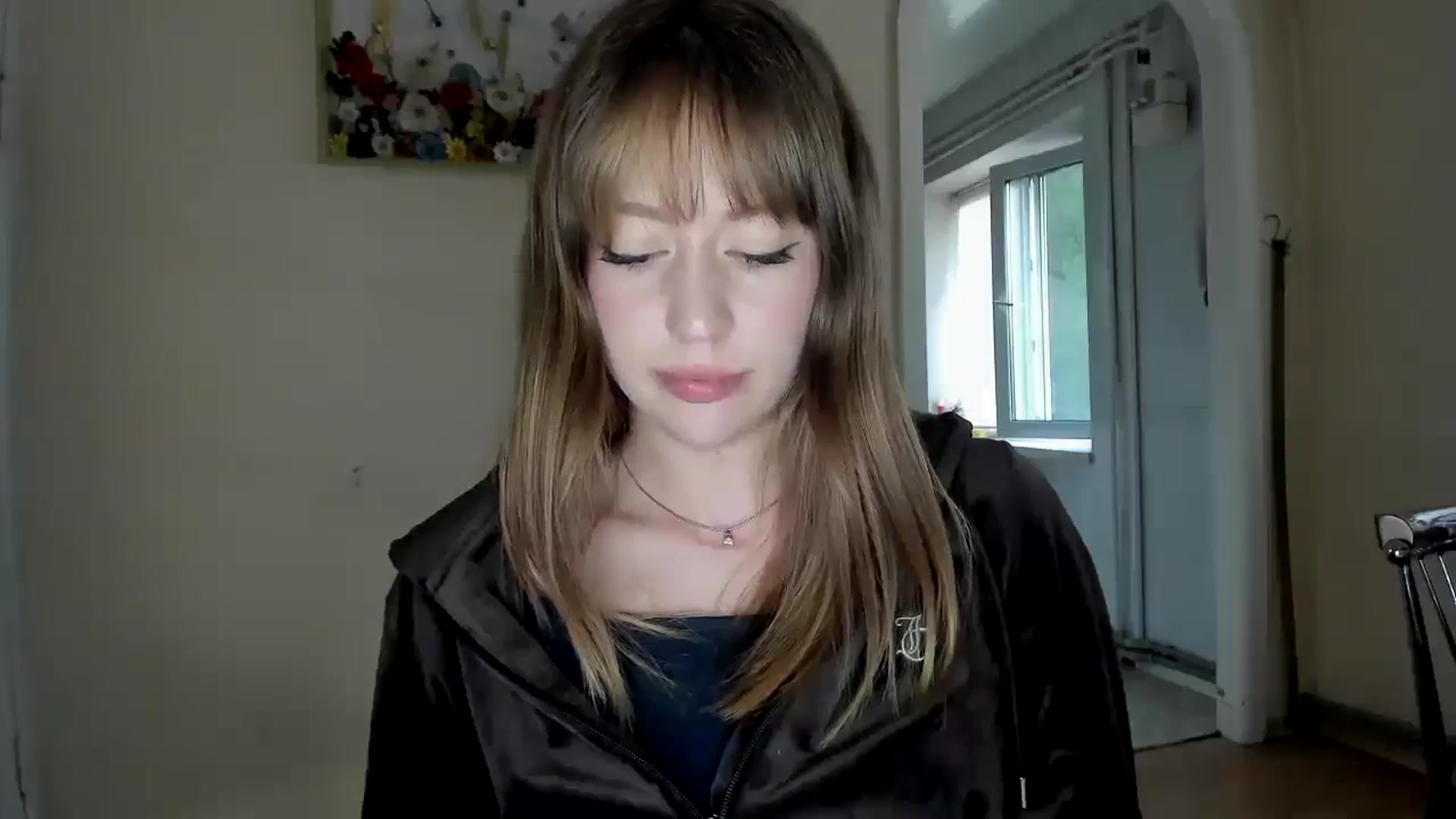 Gallery image thumbnail from RoboSasha's myfreecams stream on, 05/05/2026, 16:39 image 18 of 20