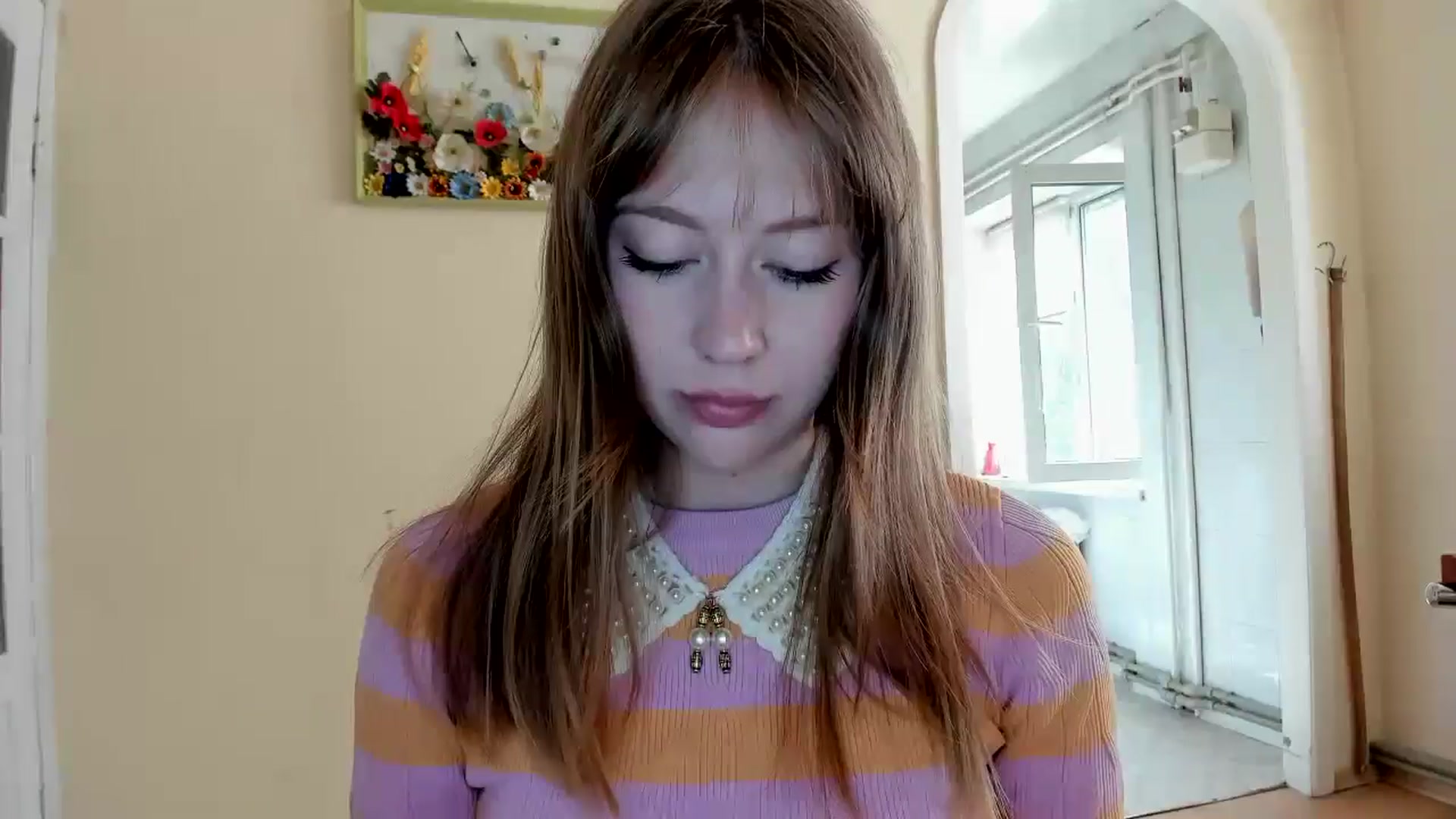 Gallery image thumbnail from RoboSasha's myfreecams stream on, 05/06/2026, 12:01 image 17 of 20