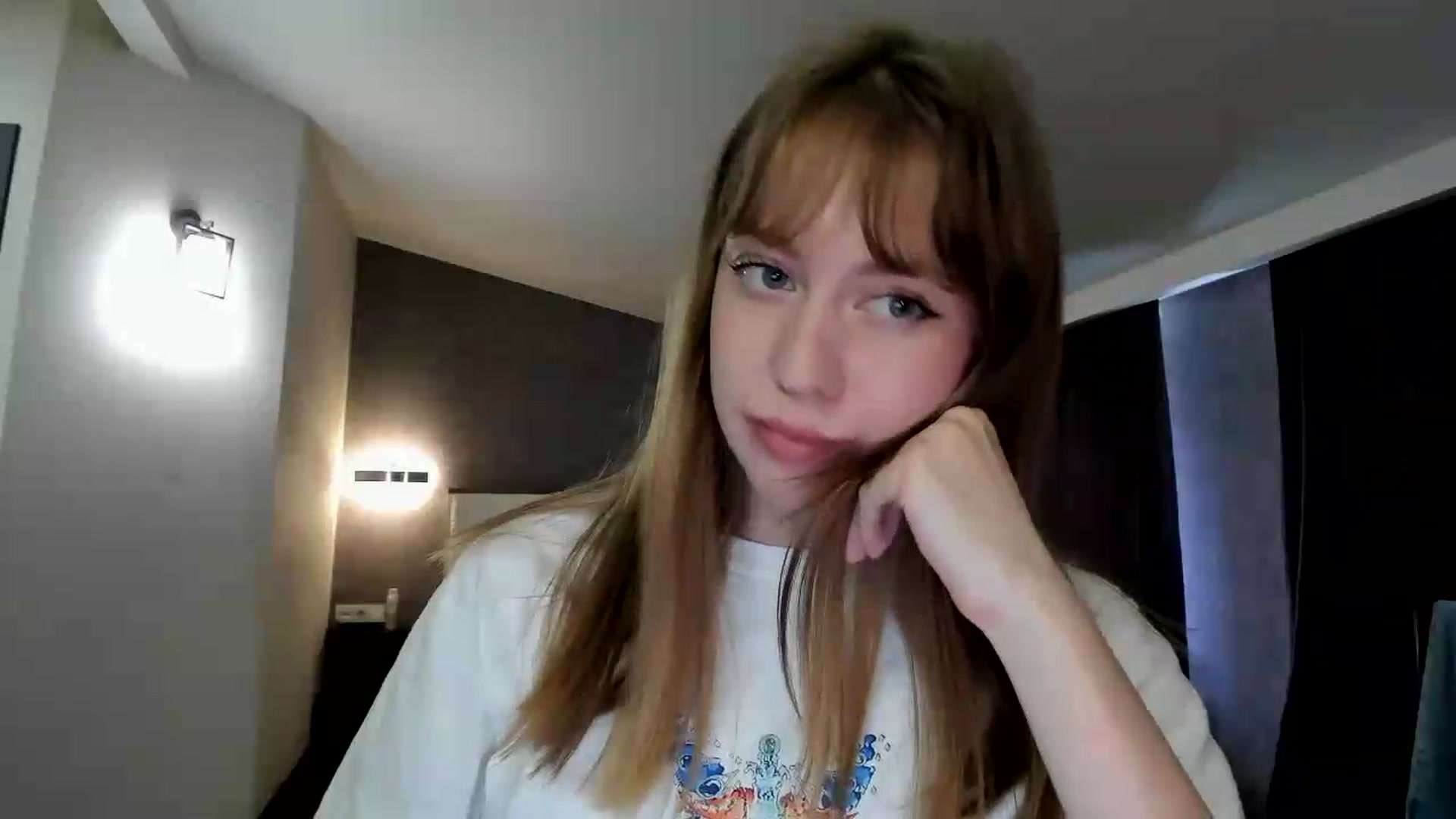 Gallery image thumbnail from RoboSasha's myfreecams stream on, 05/12/2026, 13:12 image 6 of 20