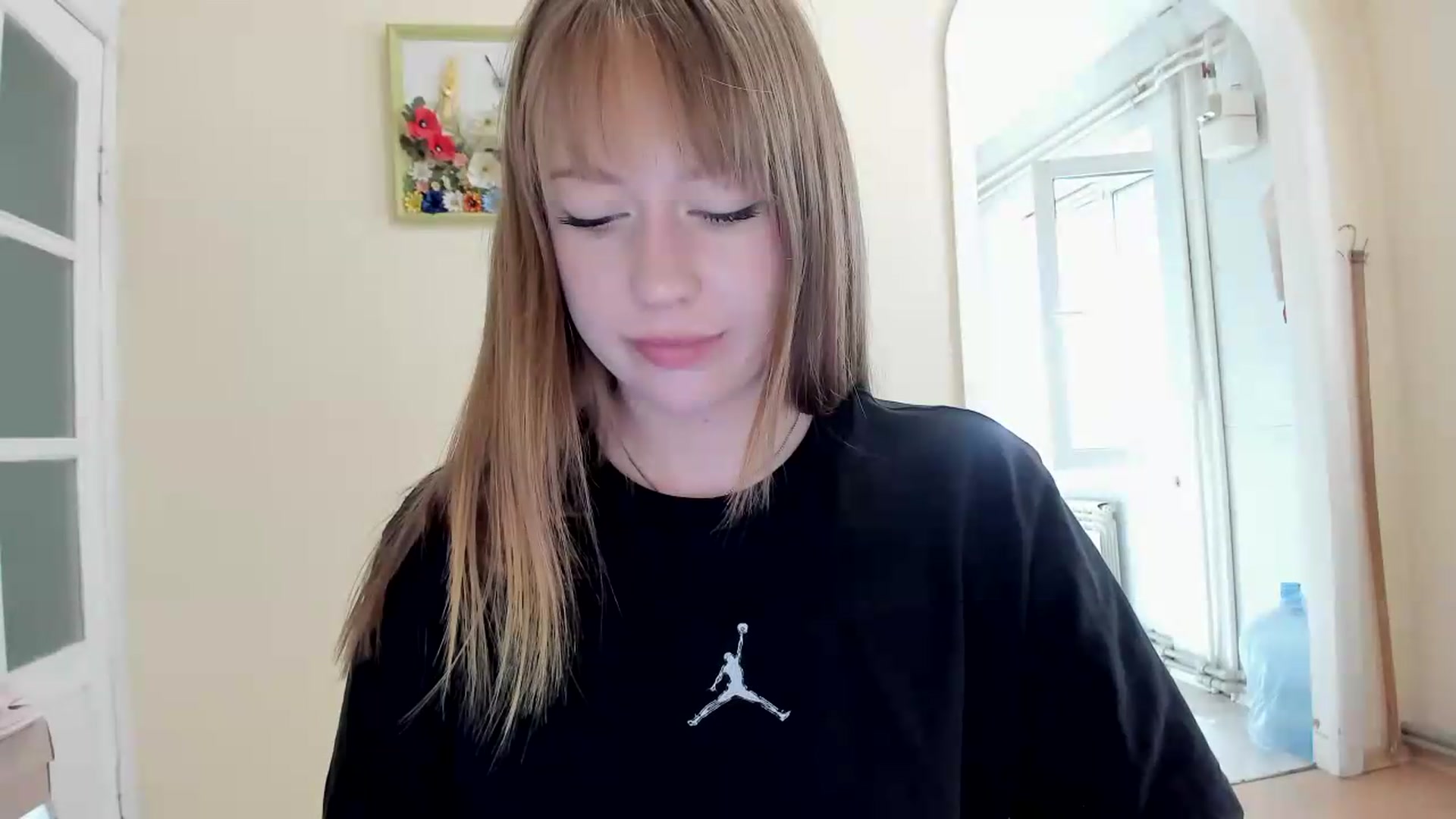 Gallery image thumbnail from RoboSasha's myfreecams stream on, 05/18/2026, 10:42 image 13 of 20