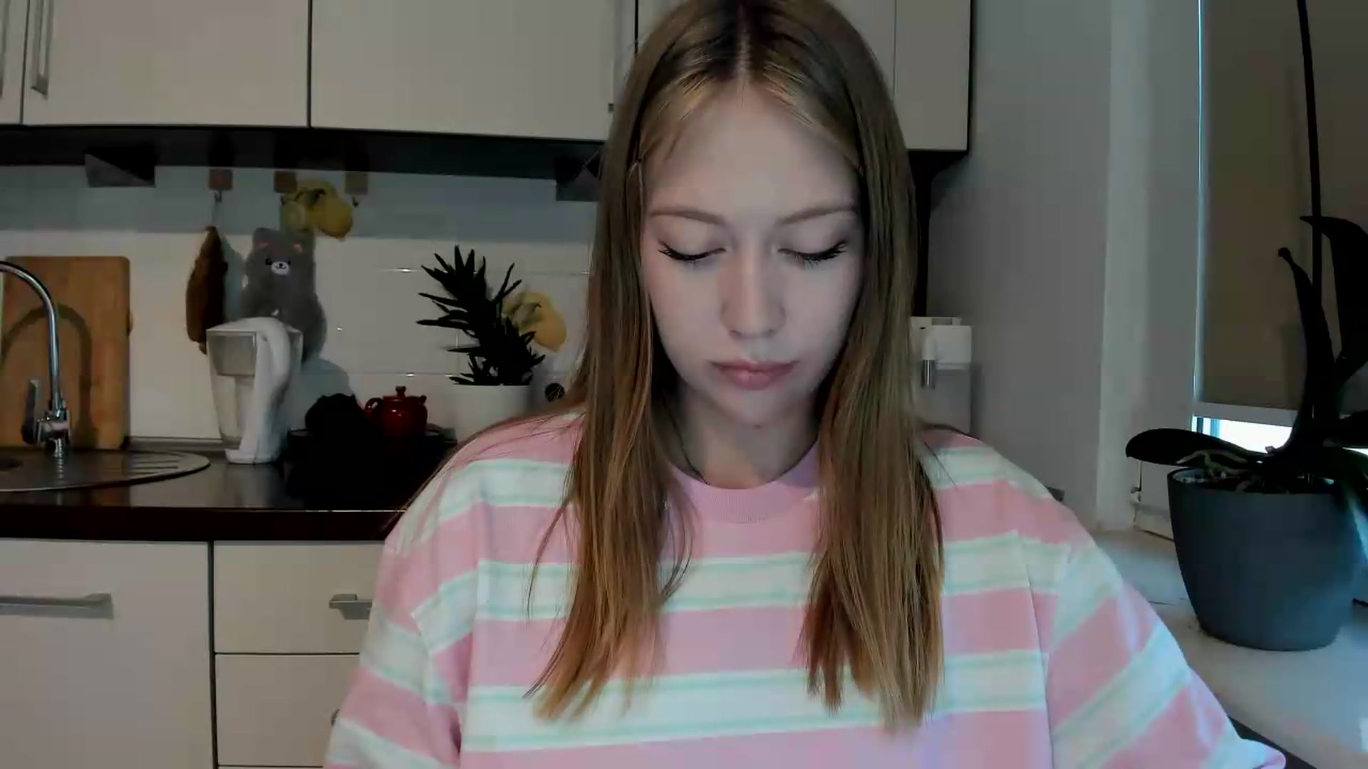 Gallery image thumbnail from RoboSasha's myfreecams stream on, 05/25/2026, 16:07 image 3 of 20