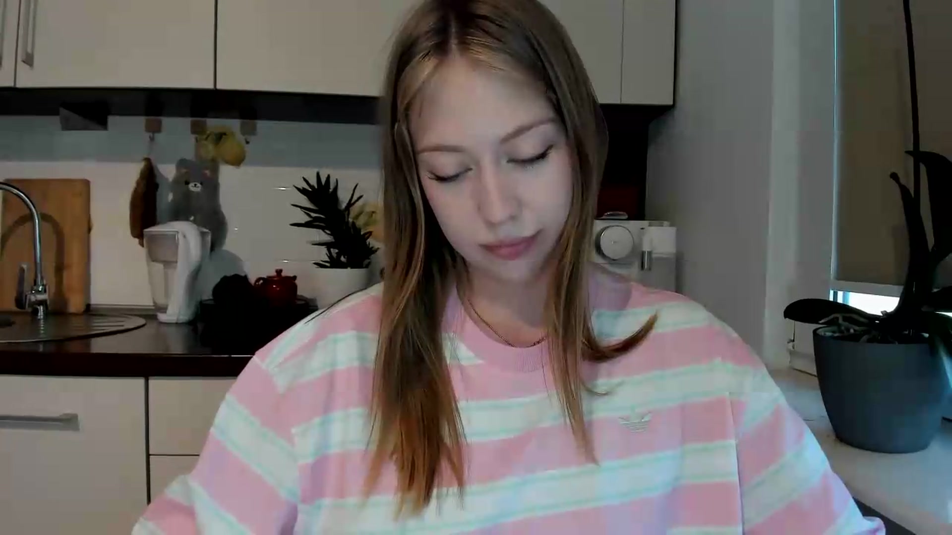 Gallery image thumbnail from RoboSasha's myfreecams stream on, 05/25/2026, 16:07 image 15 of 20