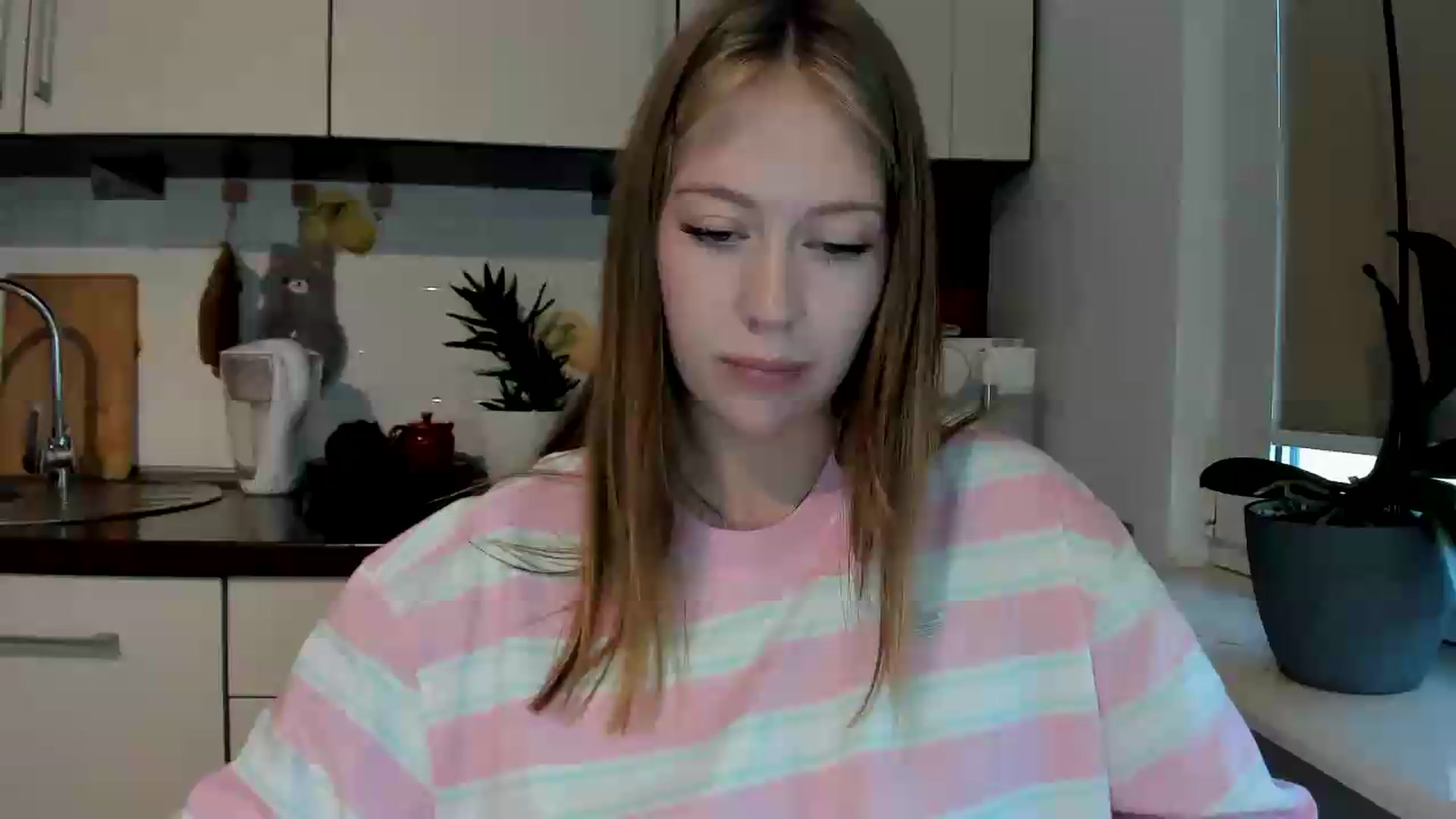 Gallery image thumbnail from RoboSasha's myfreecams stream on, 05/25/2026, 16:07 image 20 of 20