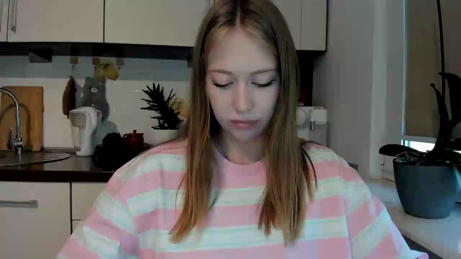 Gallery image thumbnail from RoboSasha's myfreecams stream on, 05/25/2026, 16:07 image 1 of 20