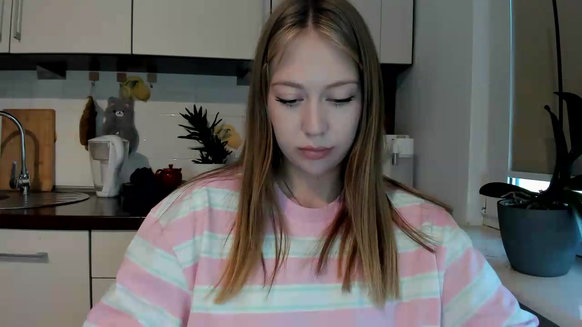 Gallery image thumbnail from RoboSasha's myfreecams stream on, 05/25/2026, 16:07 image 7 of 20