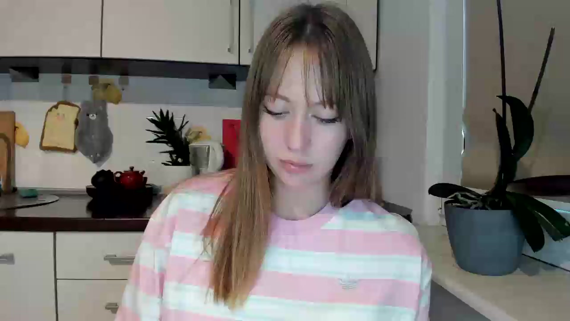 Gallery image thumbnail from RoboSasha's myfreecams stream on, 05/26/2026, 17:28 image 1 of 20