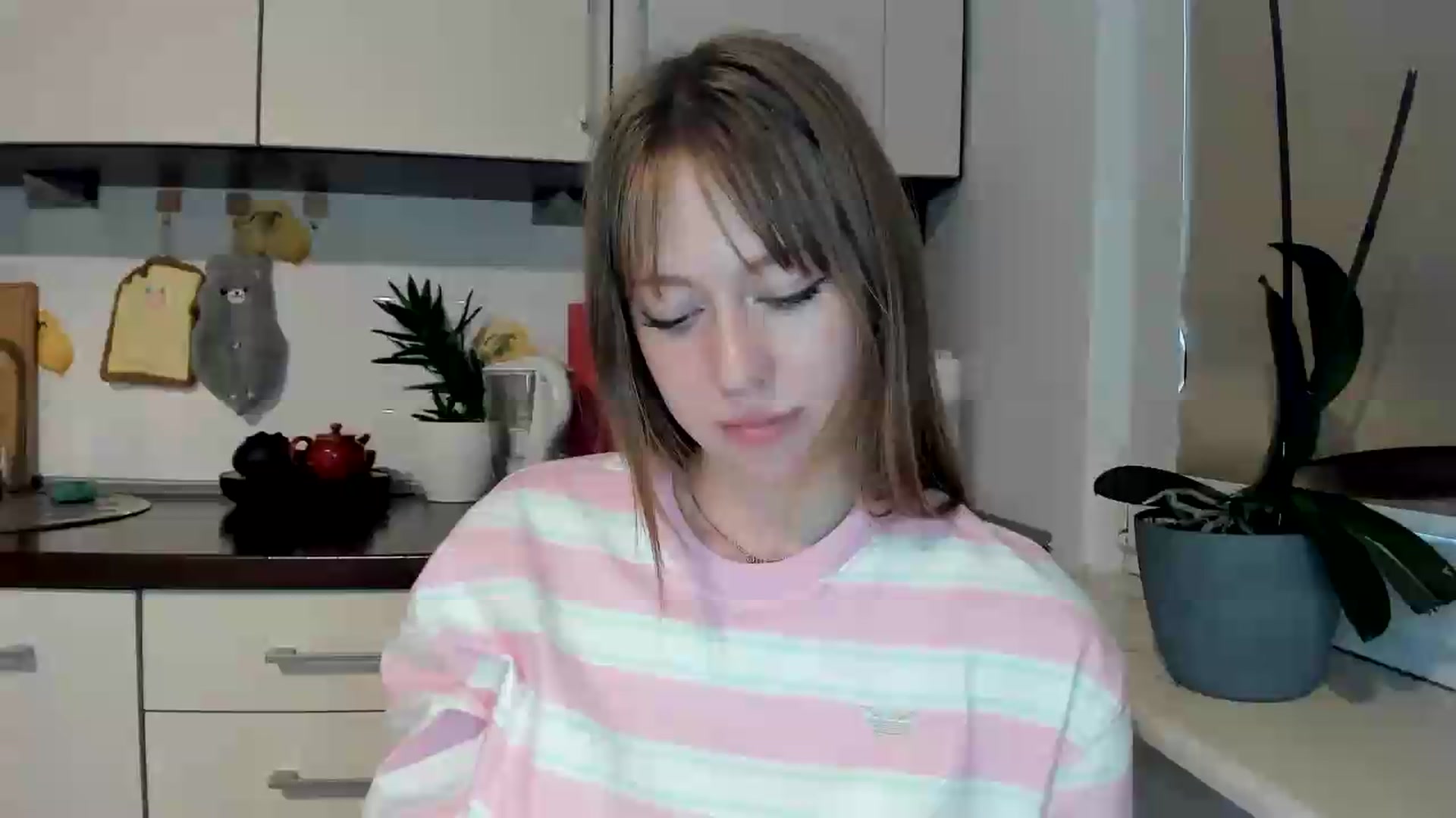Gallery image thumbnail from RoboSasha's myfreecams stream on, 05/26/2026, 17:28 image 19 of 20