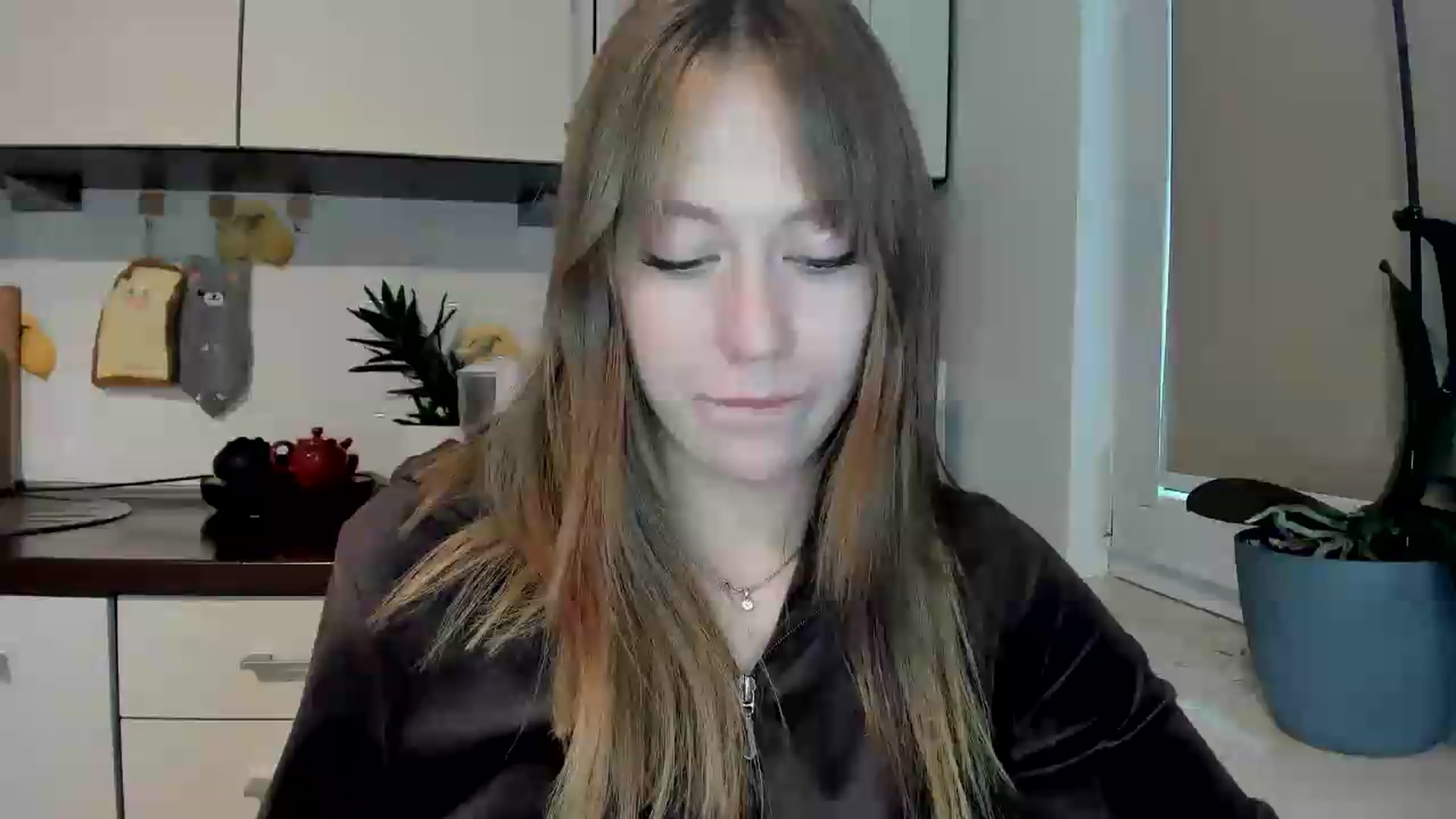Gallery image thumbnail from RoboSasha's myfreecams stream on, 05/27/2026, 18:07 image 2 of 20
