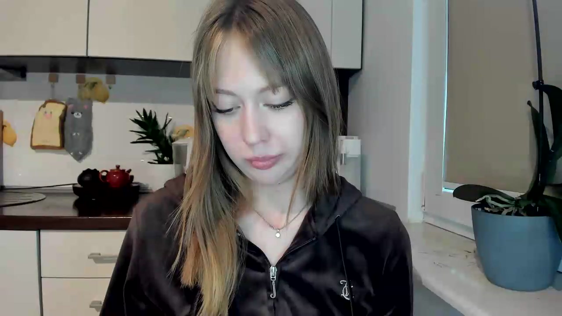 Gallery image thumbnail from RoboSasha's myfreecams stream on, 05/27/2026, 18:07 image 13 of 20