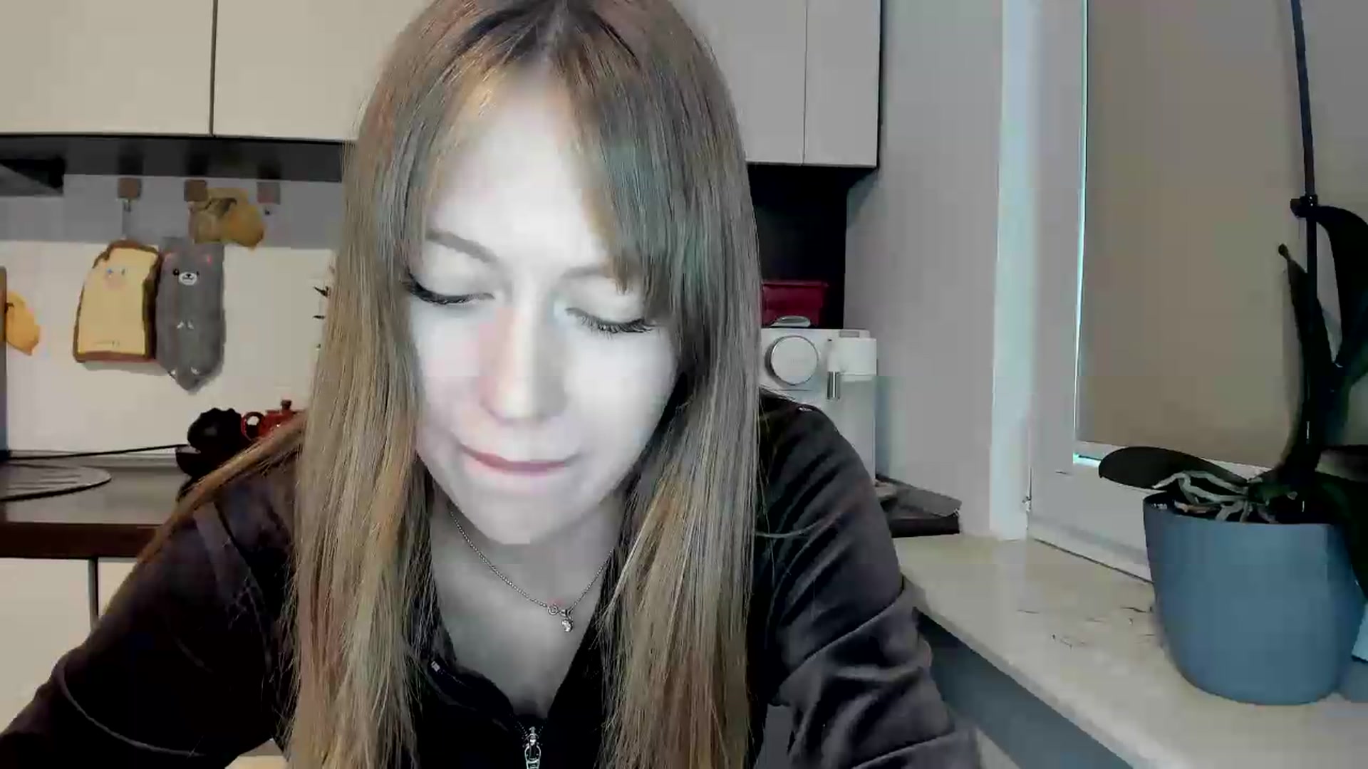 Gallery image thumbnail from RoboSasha's myfreecams stream on, 05/27/2026, 18:07 image 18 of 20