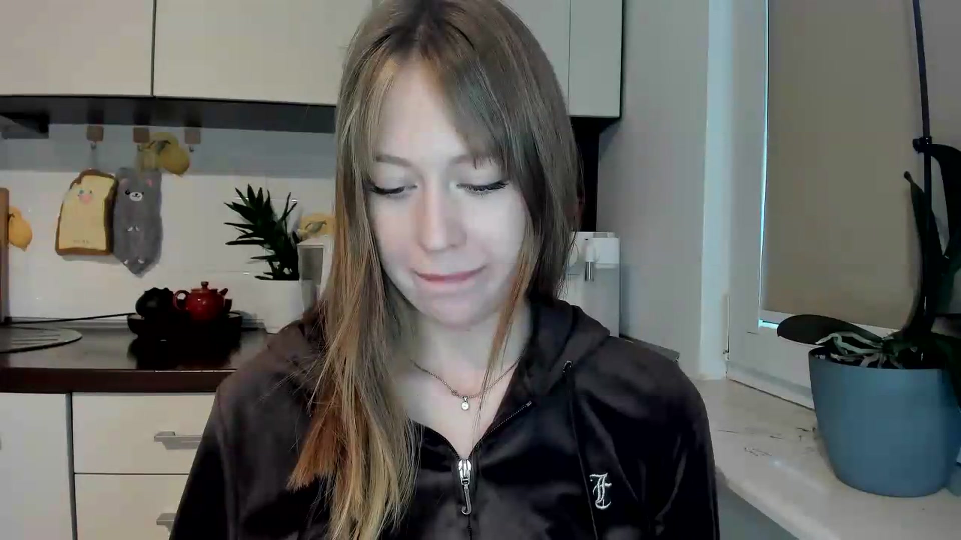 Gallery image thumbnail from RoboSasha's myfreecams stream on, 05/27/2026, 18:07 image 9 of 20