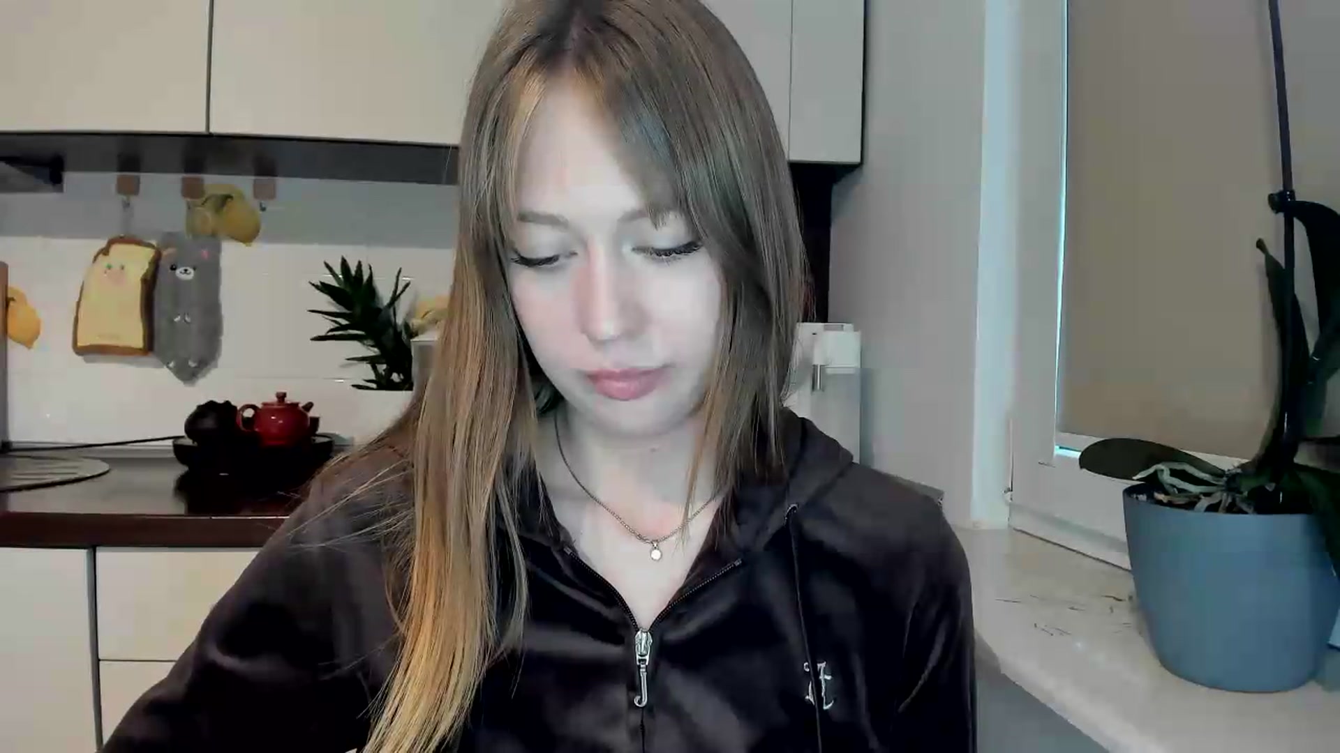 Gallery image thumbnail from RoboSasha's myfreecams stream on, 05/27/2026, 18:07 image 14 of 20