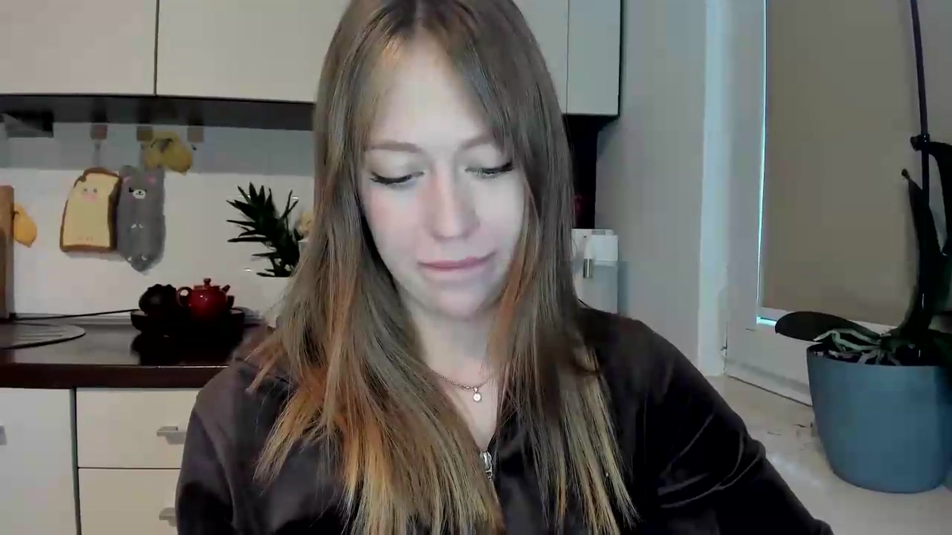 Gallery image thumbnail from RoboSasha's myfreecams stream on, 05/27/2026, 18:07 image 3 of 20
