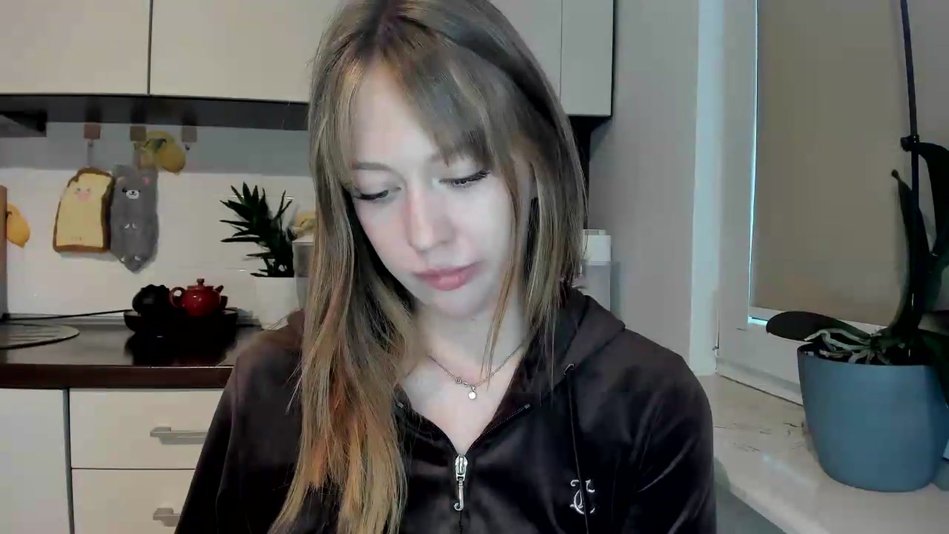Gallery image thumbnail from RoboSasha's myfreecams stream on, 05/27/2026, 18:07 image 11 of 20