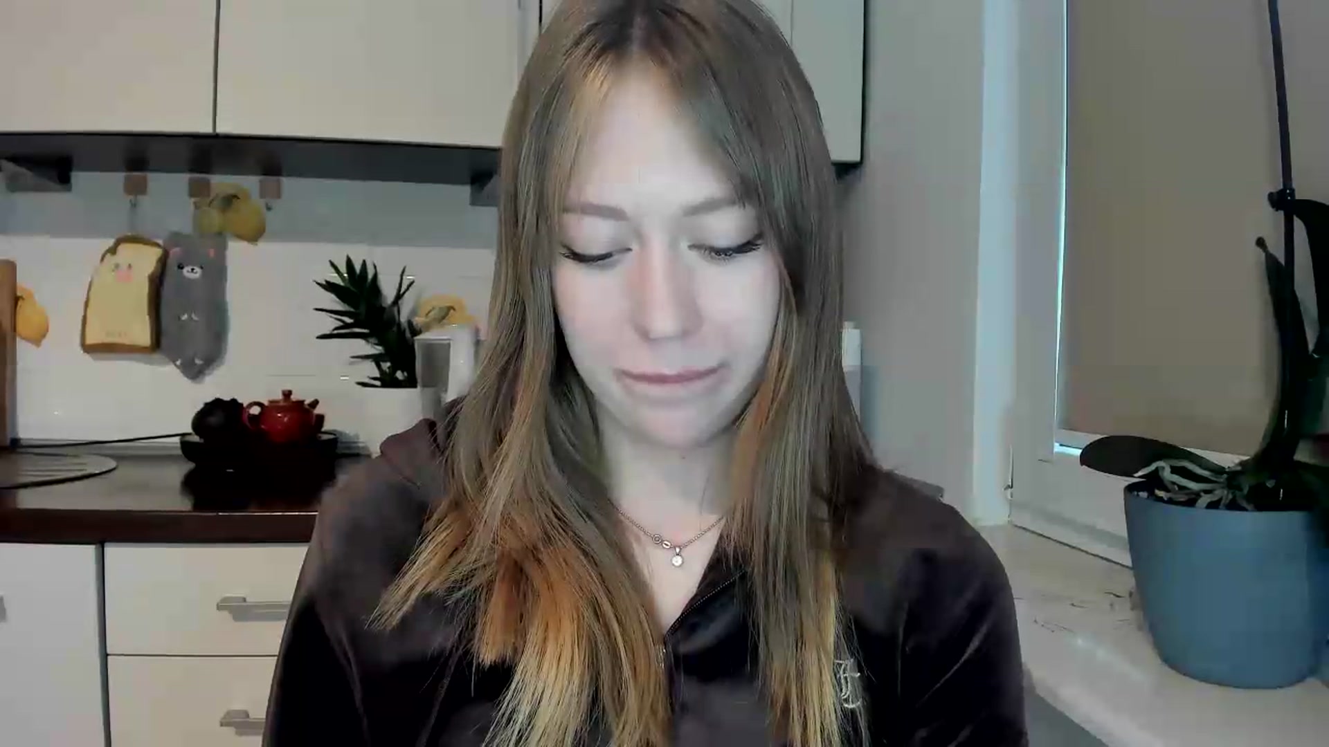 Gallery image thumbnail from RoboSasha's myfreecams stream on, 05/27/2026, 18:07 image 5 of 20