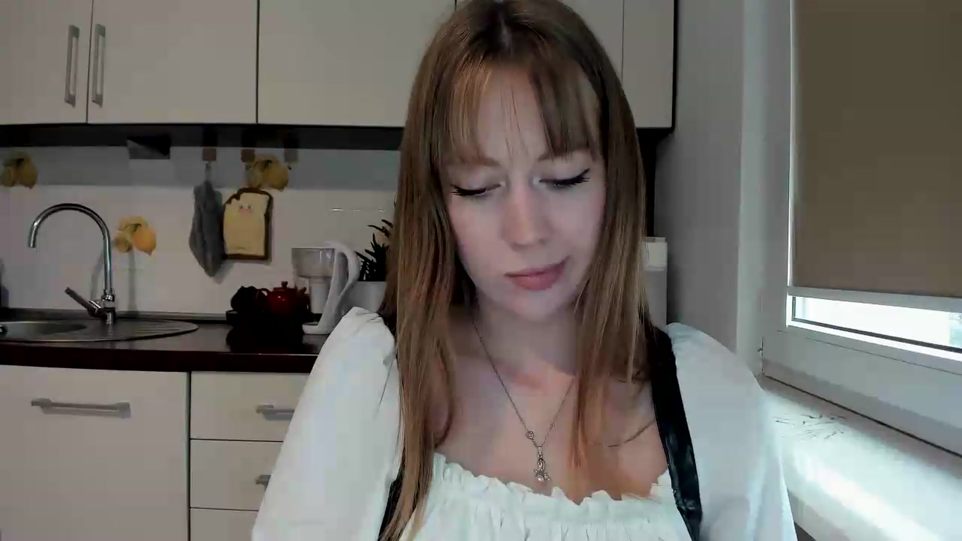 Gallery image thumbnail from RoboSasha's myfreecams stream on, 06/05/2026, 13:00 image 6 of 20