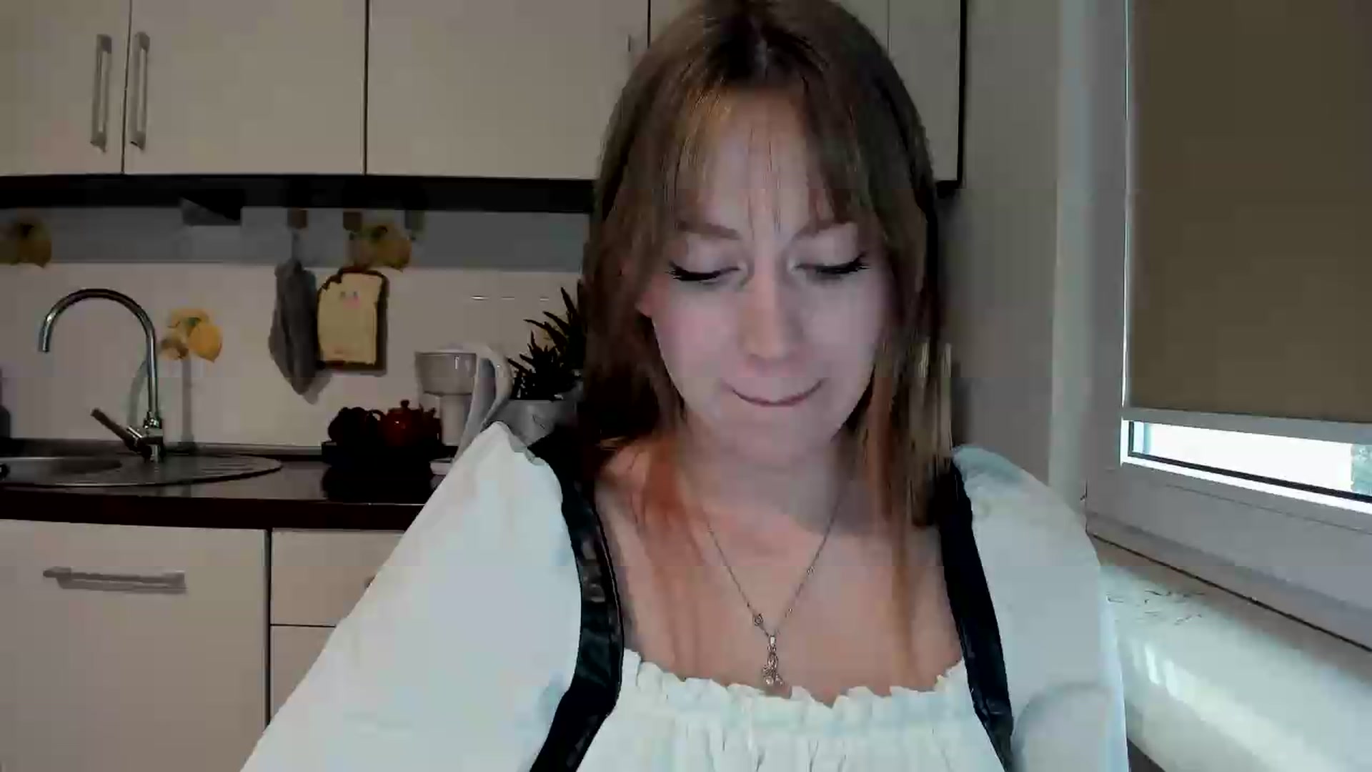 Gallery image thumbnail from RoboSasha's myfreecams stream on, 06/05/2026, 13:00 image 1 of 20