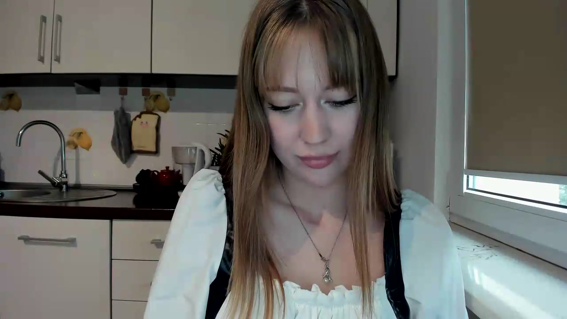 Gallery image thumbnail from RoboSasha's myfreecams stream on, 06/05/2026, 13:00 image 13 of 20