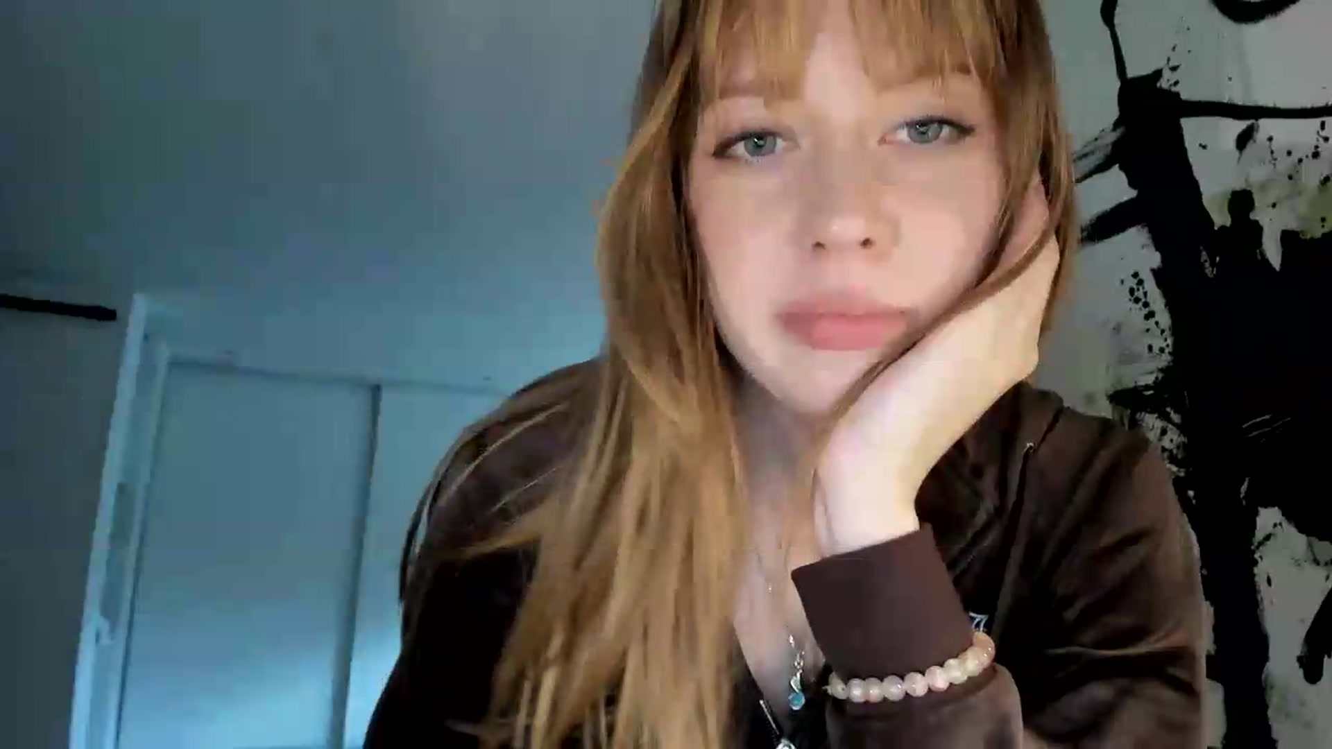 Gallery image thumbnail from RoboSasha's myfreecams stream on, 07/07/2026, 17:08 image 5 of 20
