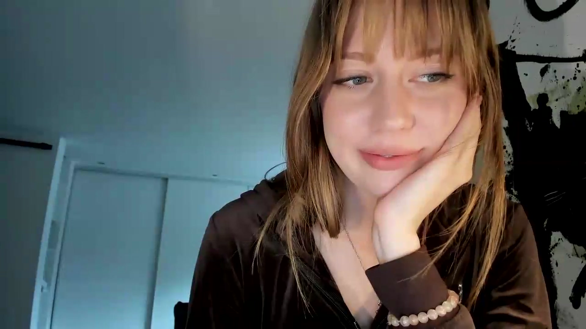 Gallery image thumbnail from RoboSasha's myfreecams stream on, 07/07/2026, 17:08 image 7 of 20
