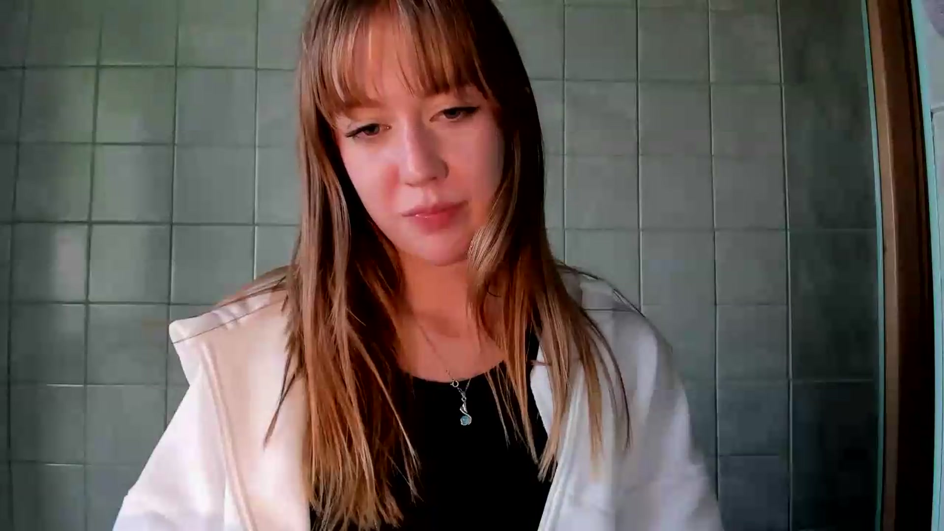 Gallery image thumbnail from RoboSasha's myfreecams stream on, 07/16/2026, 16:39 image 12 of 20