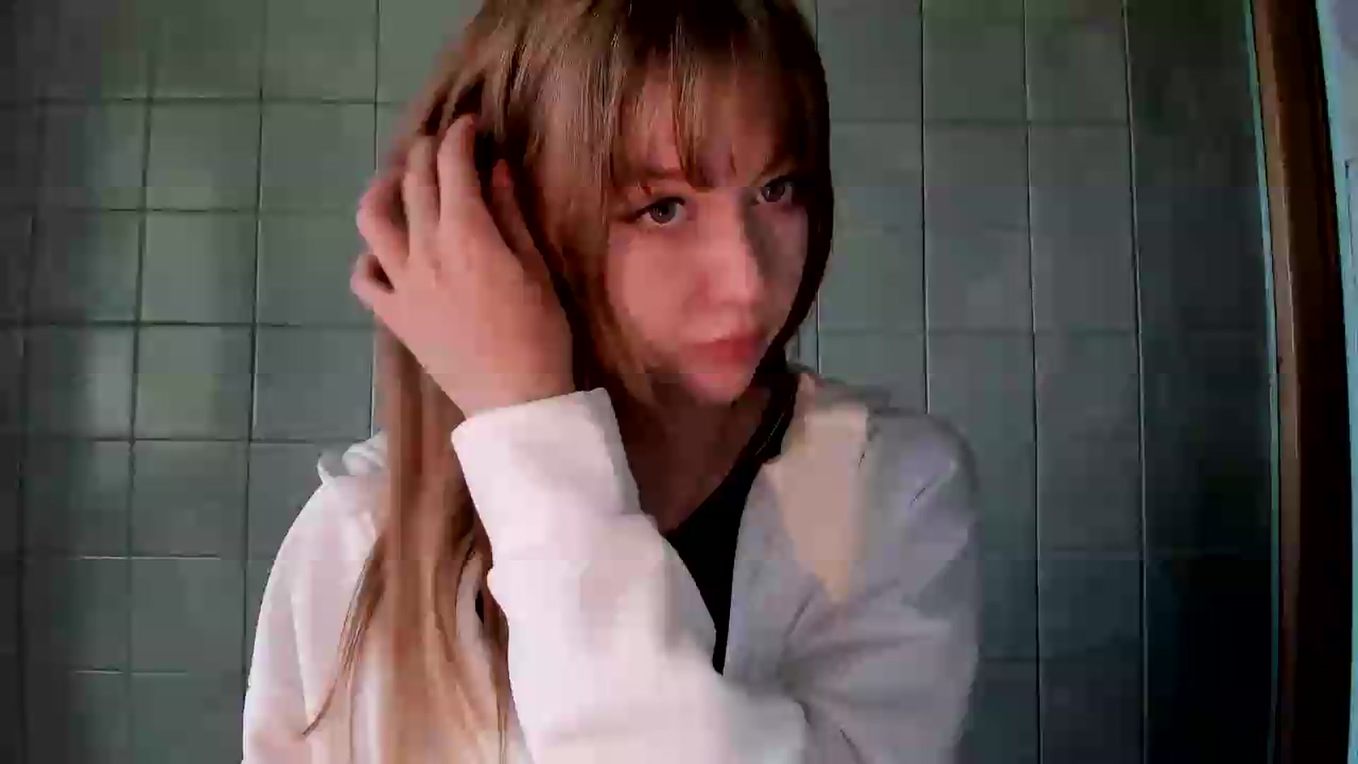 Gallery image thumbnail from RoboSasha's myfreecams stream on, 07/16/2026, 16:39 image 1 of 20