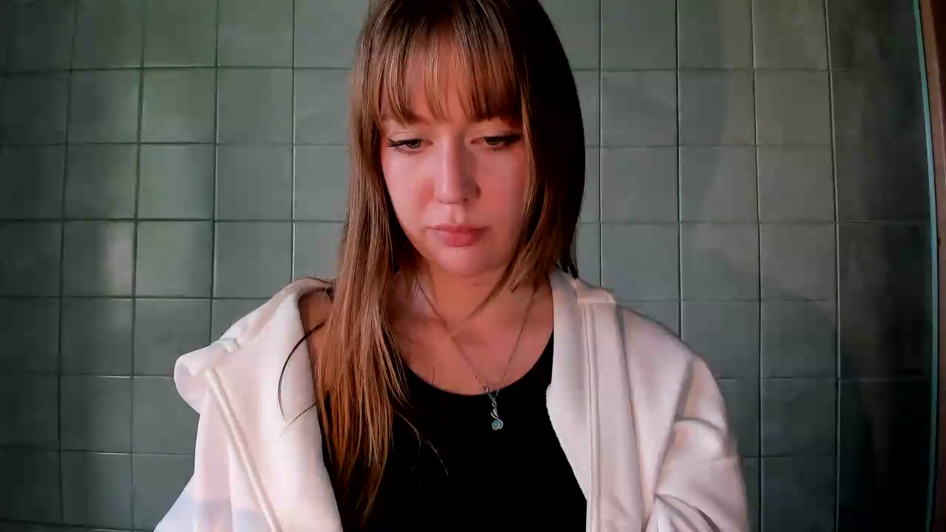 Gallery image thumbnail from RoboSasha's myfreecams stream on, 07/16/2026, 16:39 image 16 of 20