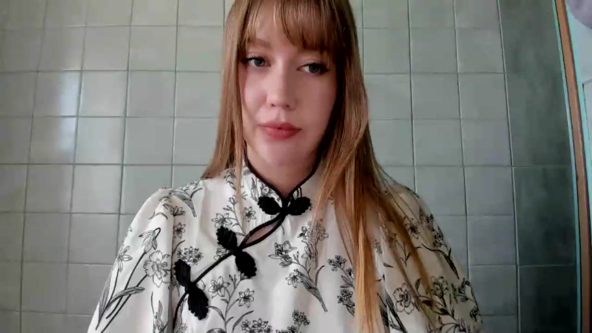 Gallery image thumbnail from RoboSasha's myfreecams stream on, 08/12/2026, 09:17 image 12 of 20