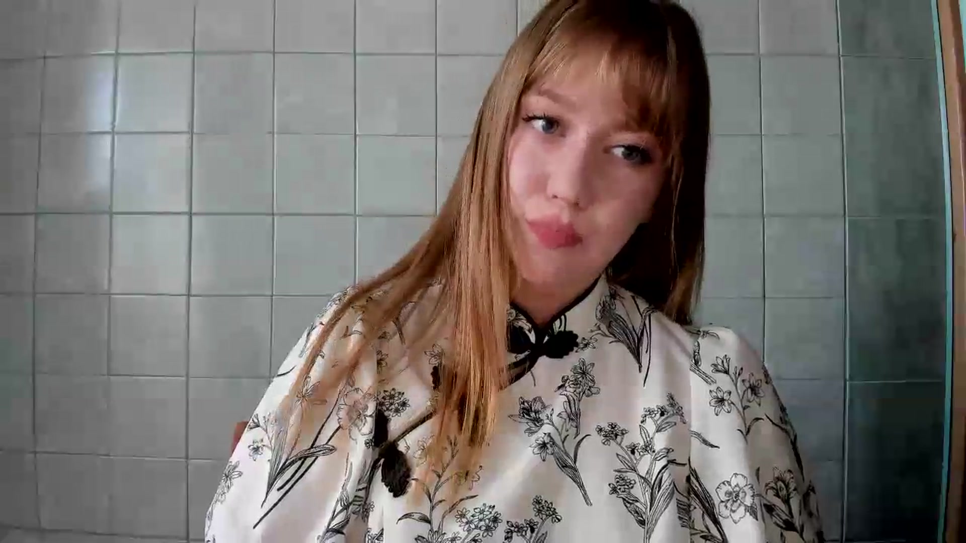 Gallery image thumbnail from RoboSasha's myfreecams stream on, 08/12/2026, 09:58 image 16 of 20