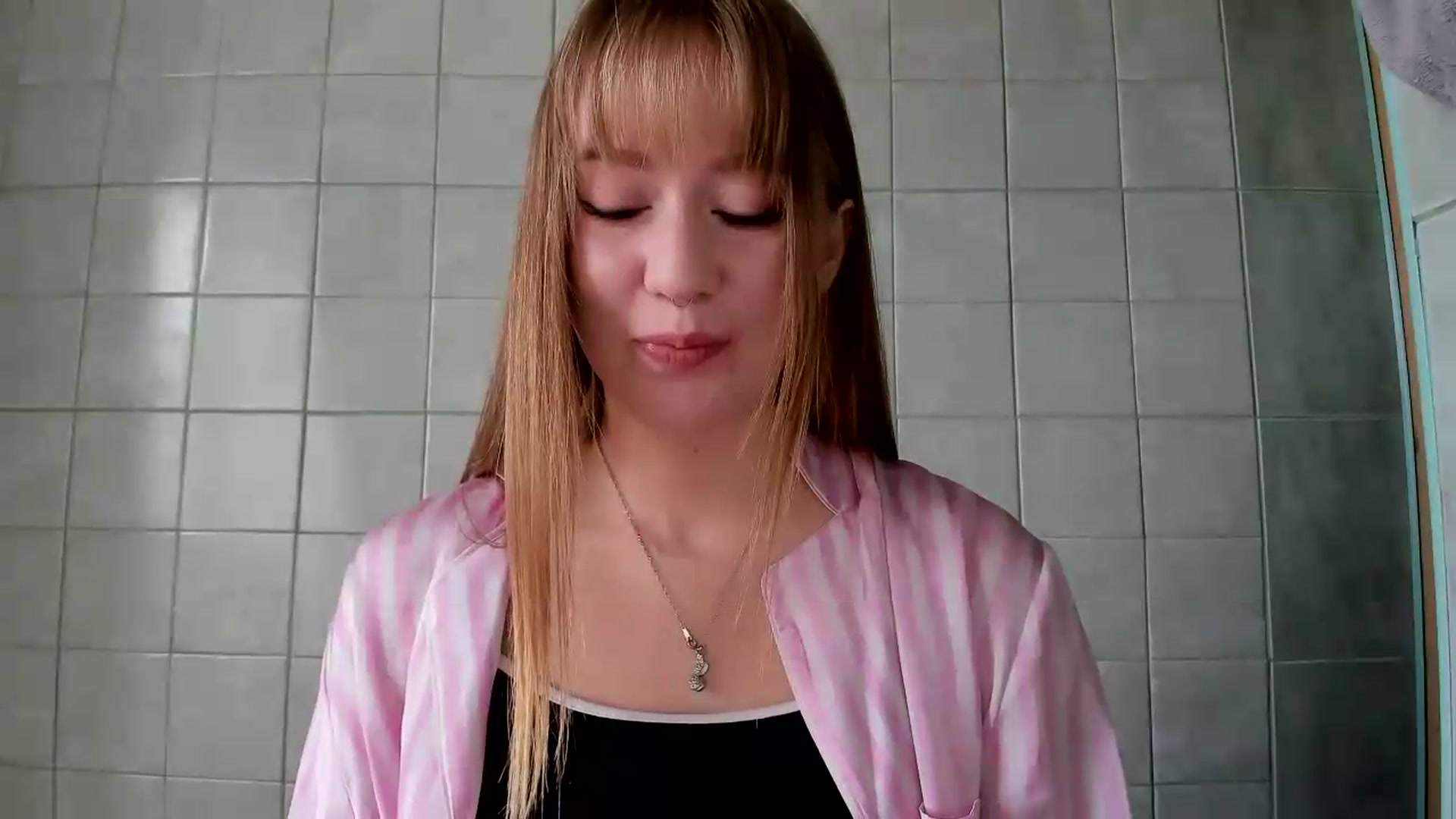 Gallery image thumbnail from RoboSasha's myfreecams stream on, 08/14/2026, 11:35 image 15 of 20