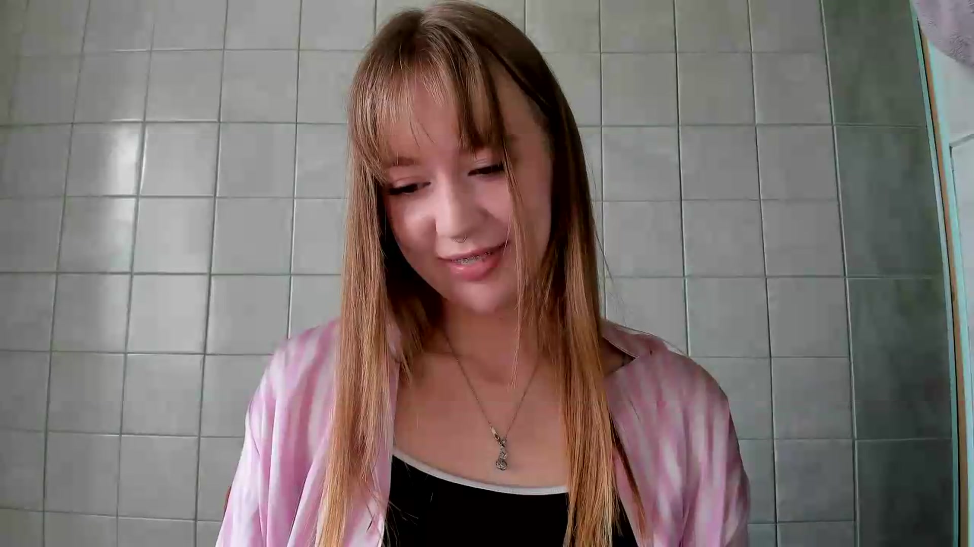 Gallery image thumbnail from RoboSasha's myfreecams stream on, 08/14/2026, 11:35 image 3 of 20