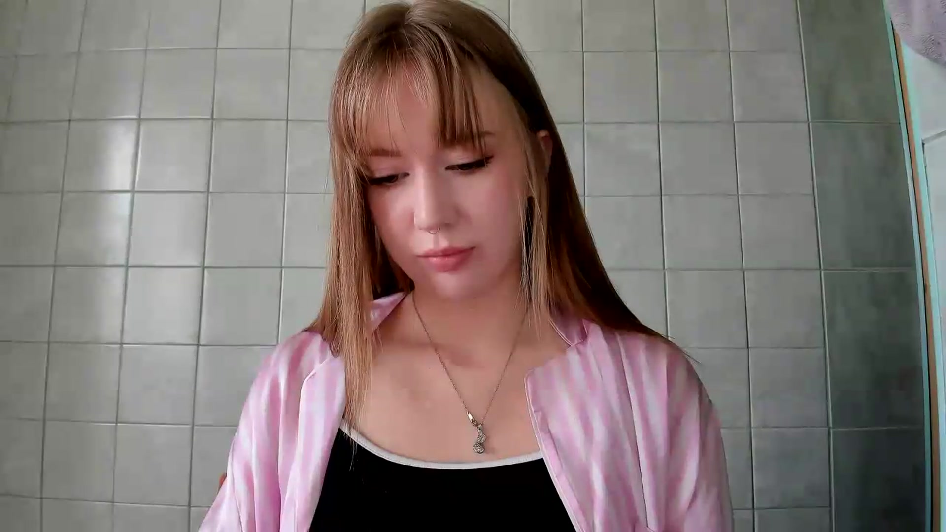 Gallery image thumbnail from RoboSasha's myfreecams stream on, 08/14/2026, 11:35 image 10 of 20