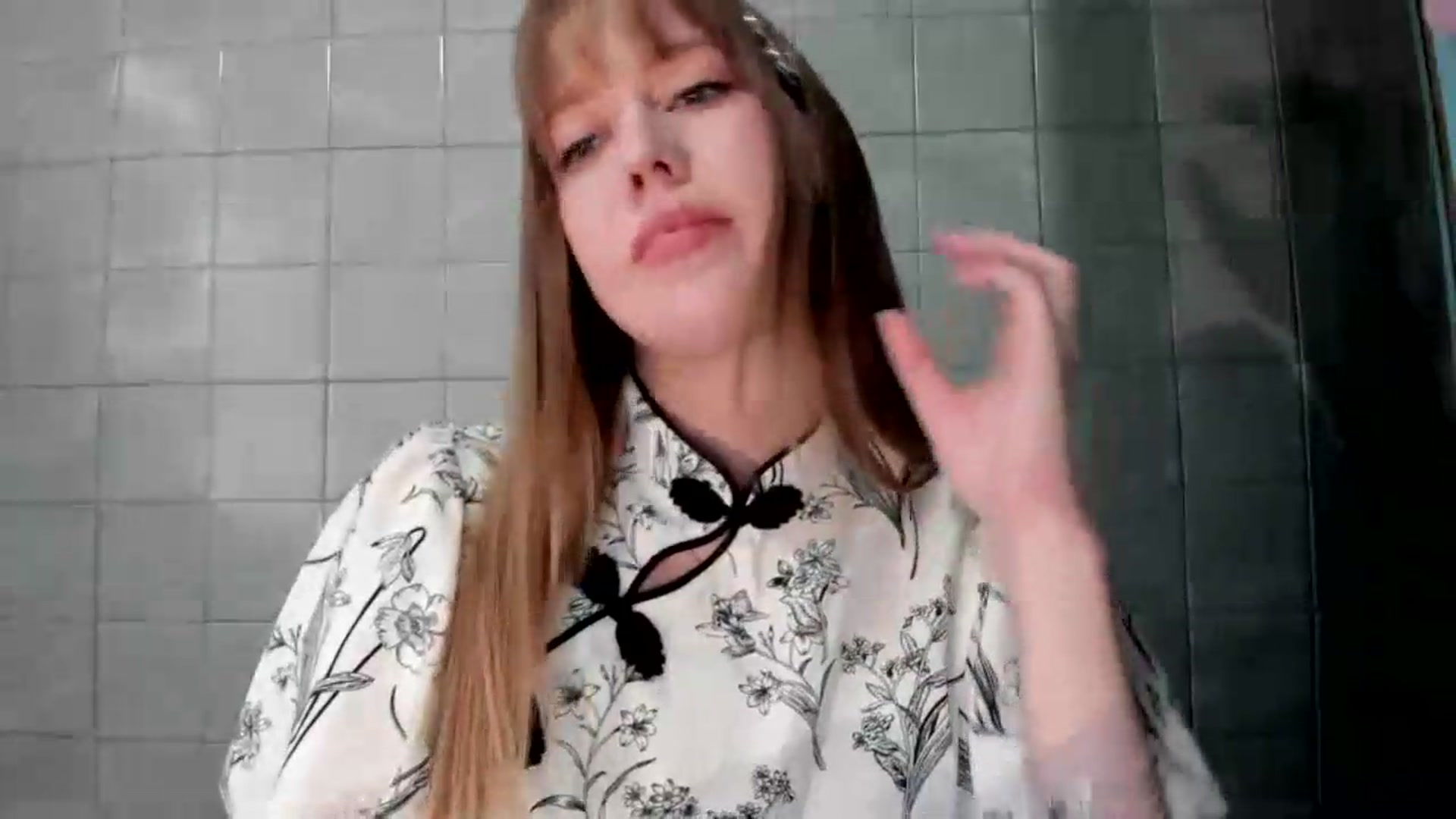 Gallery image thumbnail from RoboSasha's myfreecams stream on, 08/19/2026, 17:08 image 11 of 20