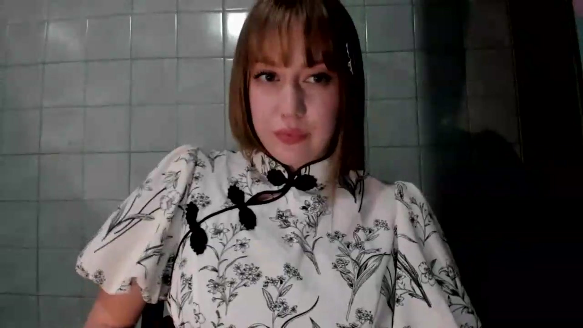 Gallery image thumbnail from RoboSasha's myfreecams stream on, 08/19/2026, 17:08 image 16 of 20