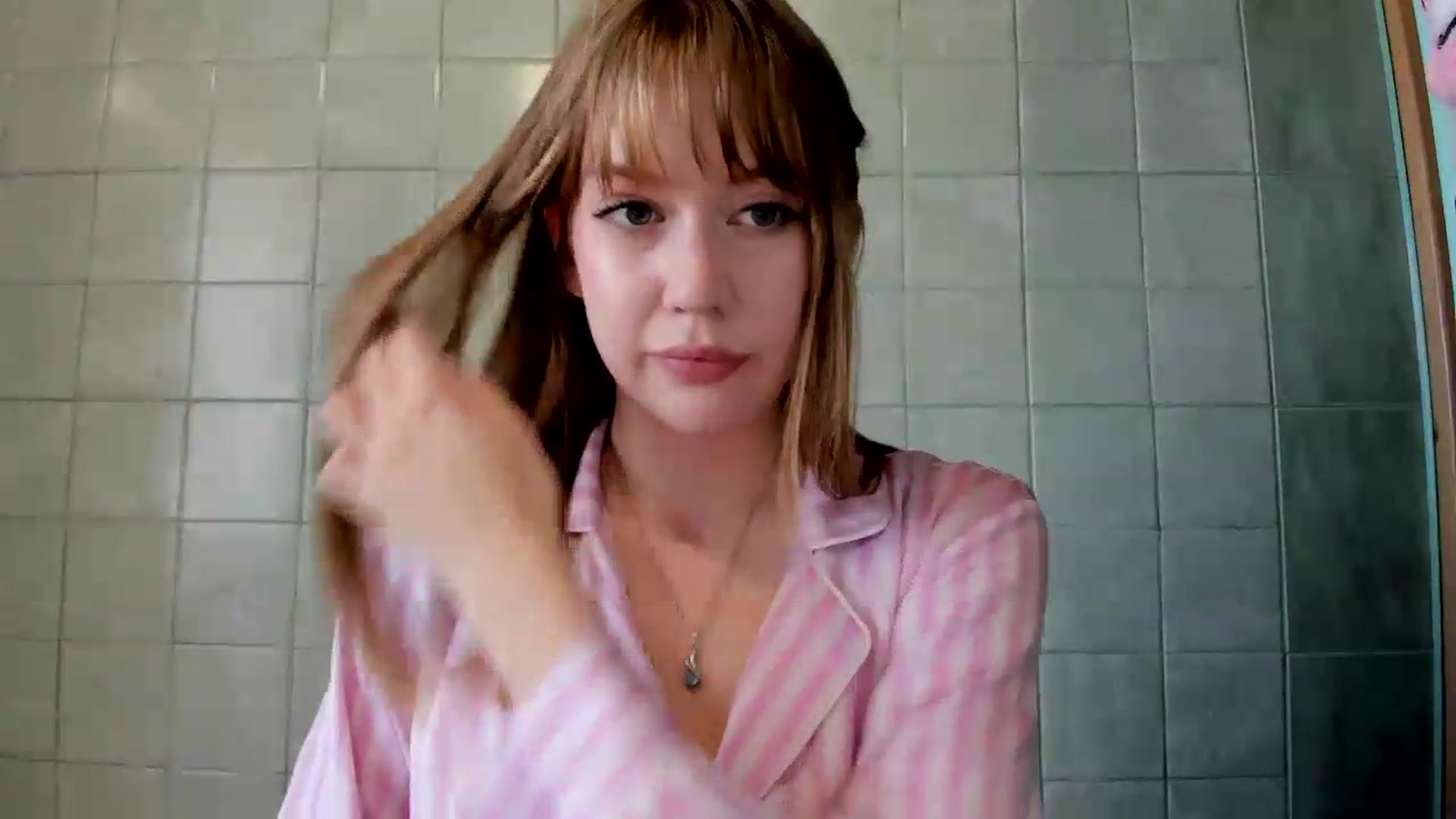 Gallery image thumbnail from RoboSasha's myfreecams stream on, 08/21/2026, 12:01 image 5 of 20