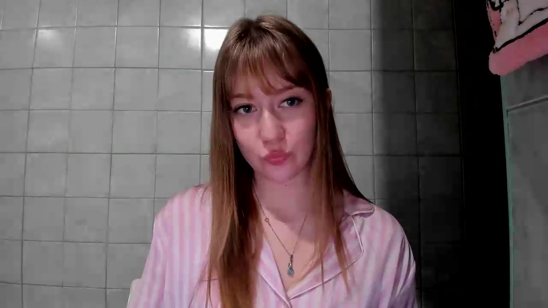 Gallery image thumbnail from RoboSasha's myfreecams stream on, 08/27/2026, 20:27 image 2 of 20