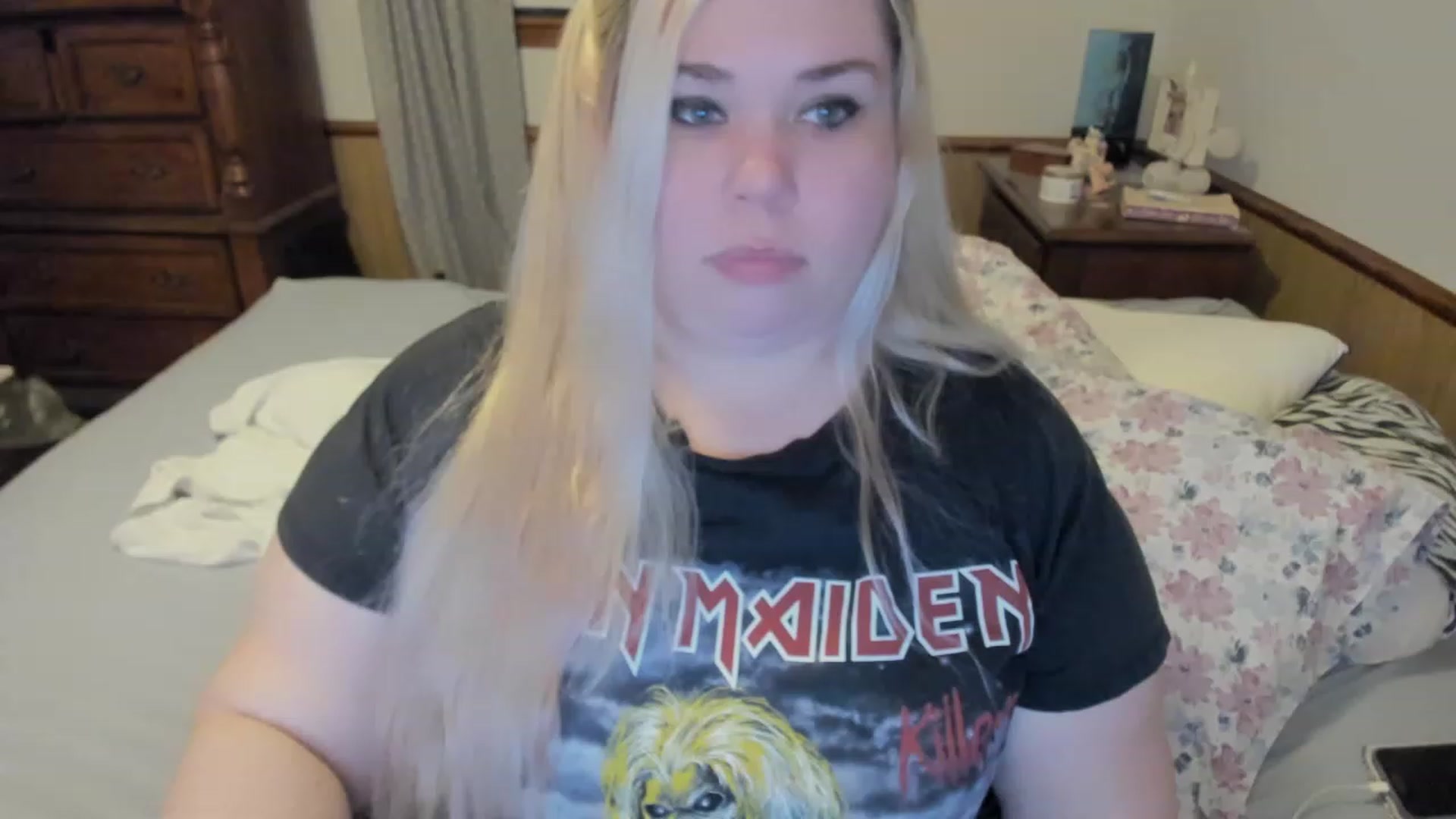 Gallery image thumbnail from RobotJeannie's myfreecams stream on, 05/22/2023, 01:25 image 3 of 20