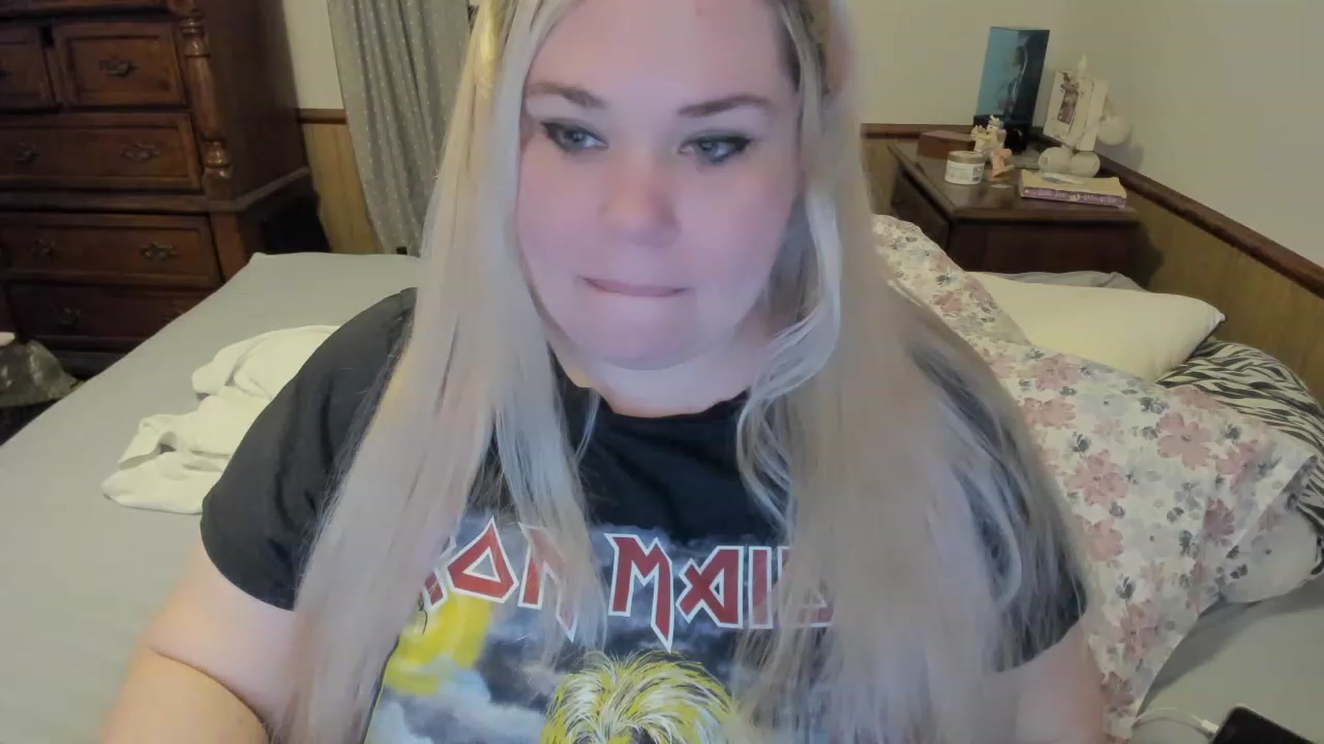 Gallery image thumbnail from RobotJeannie's myfreecams stream on, 05/22/2023, 01:25 image 1 of 20
