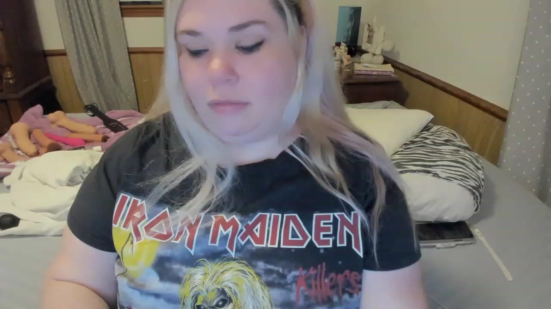Gallery image thumbnail from RobotJeannie's myfreecams stream on, 05/22/2023, 01:25 image 14 of 20
