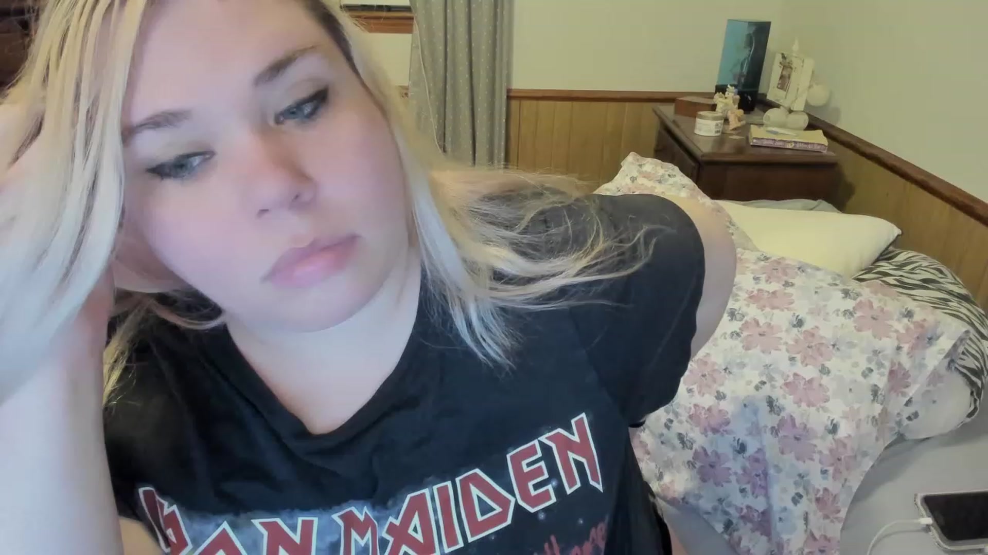 Gallery image thumbnail from RobotJeannie's myfreecams stream on, 05/22/2023, 01:25 image 6 of 20