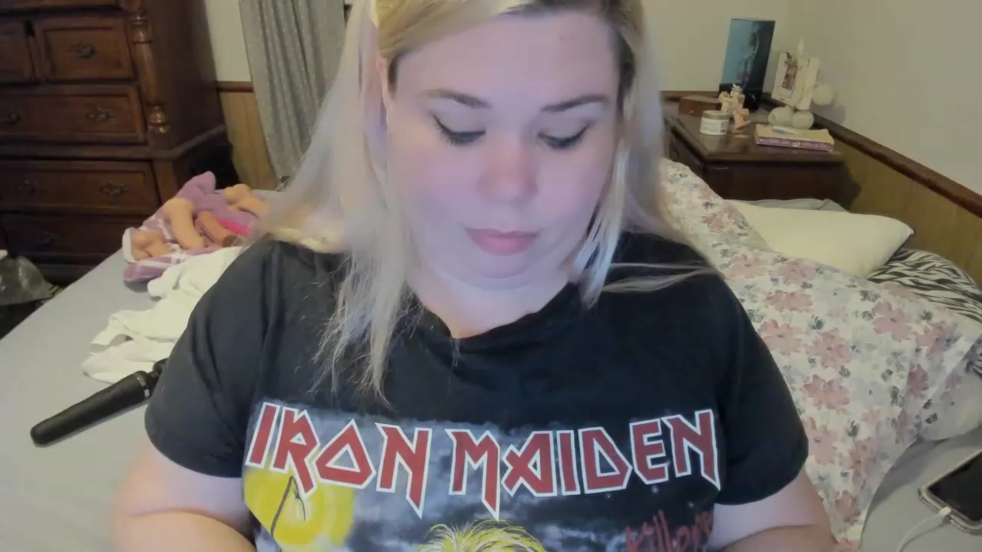 Gallery image thumbnail from RobotJeannie's myfreecams stream on, 05/22/2023, 01:25 image 9 of 20