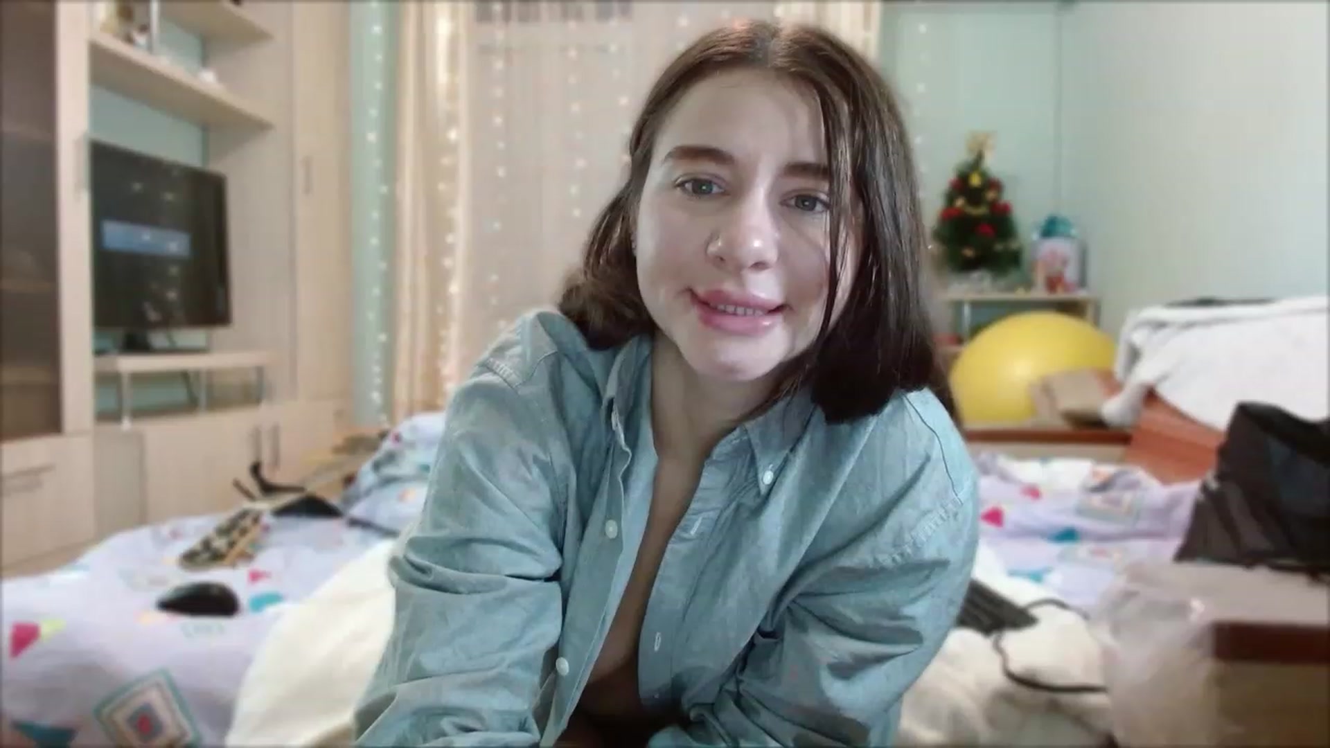Gallery image thumbnail from RockGoddesss's myfreecams stream on, 12/24/2022, 21:20 image 19 of 20
