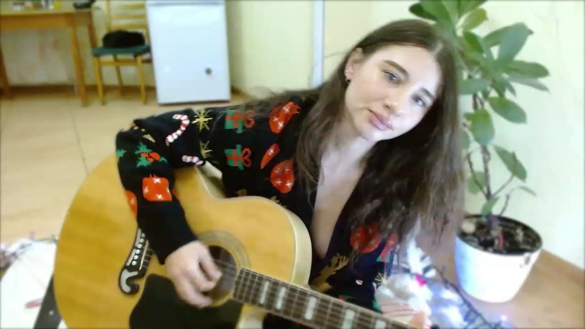 Gallery image thumbnail from RockGoddesss's myfreecams stream on, 12/25/2022, 17:42 image 1 of 20