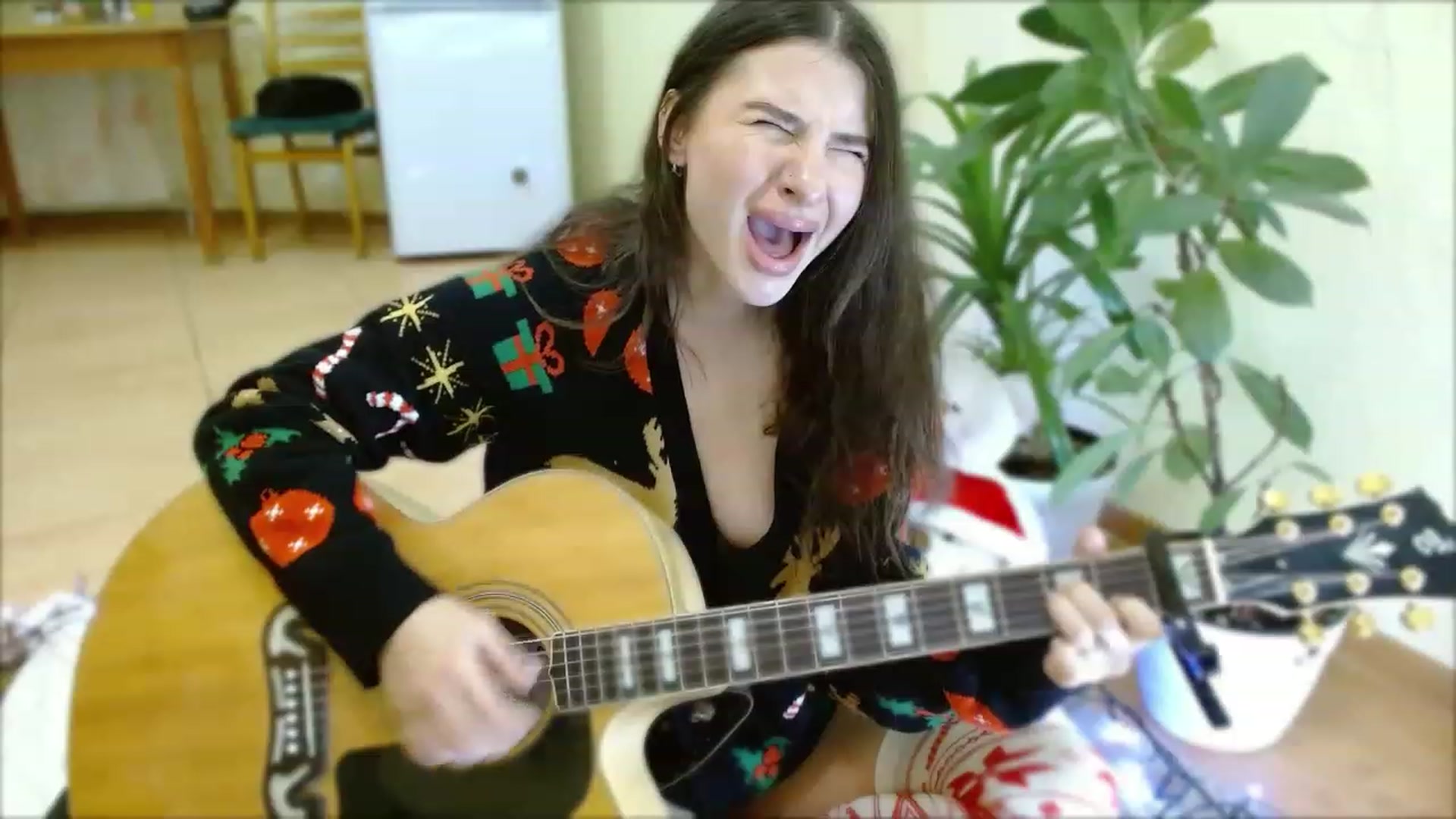 Gallery image thumbnail from RockGoddesss's myfreecams stream on, 12/25/2022, 17:42 image 9 of 20