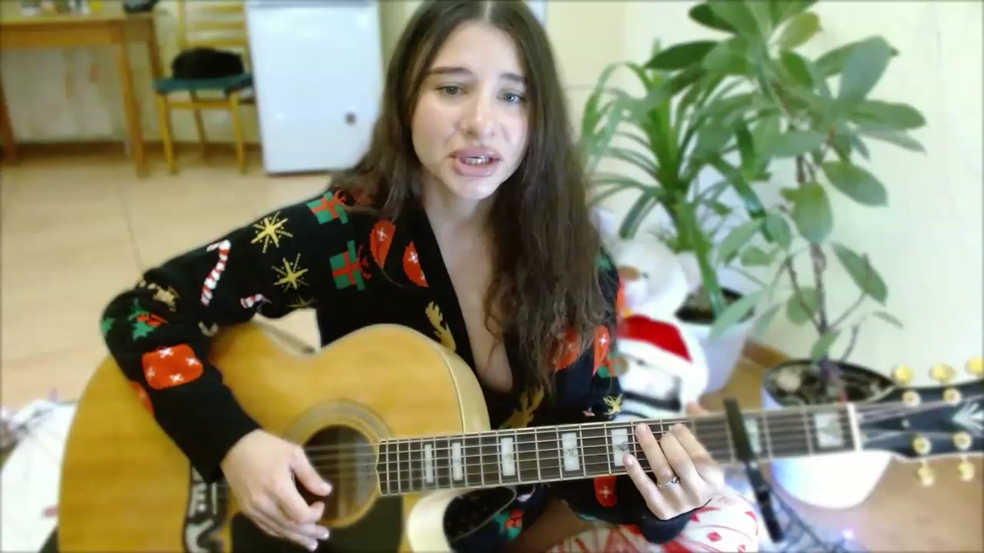 Gallery image thumbnail from RockGoddesss's myfreecams stream on, 12/25/2022, 17:42 image 6 of 20